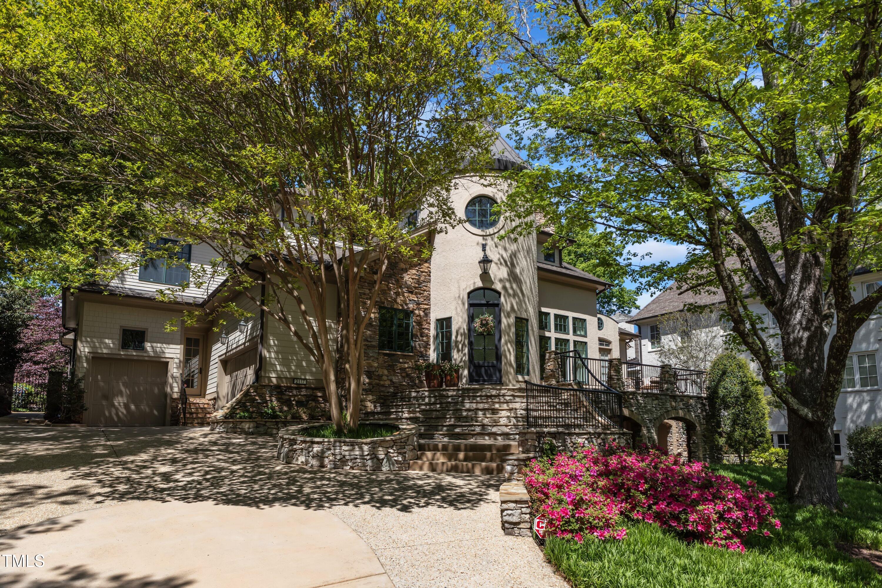 2117 Buckingham Road Property Photo