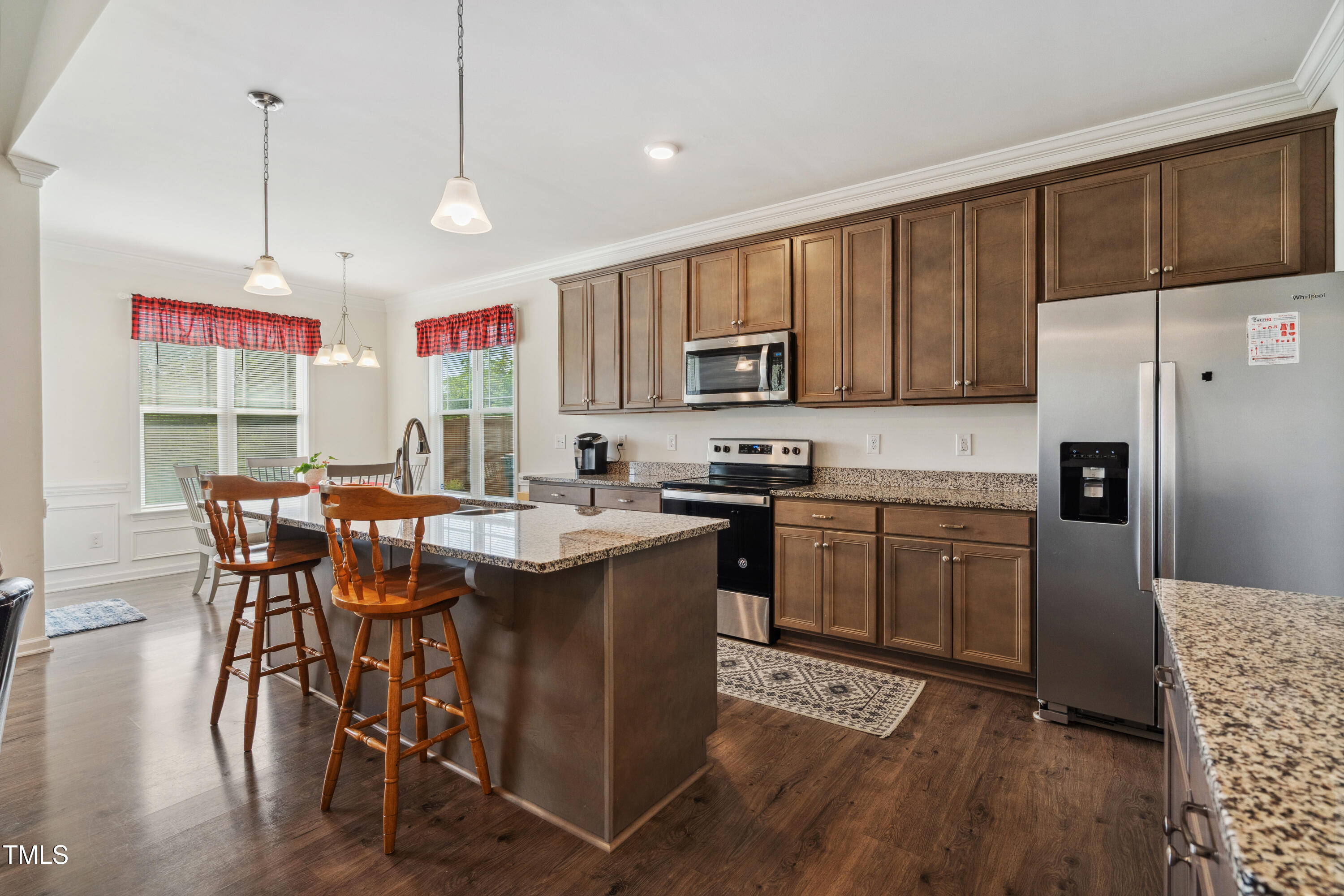 270 Oak Park Boulevard Property Photo 4
