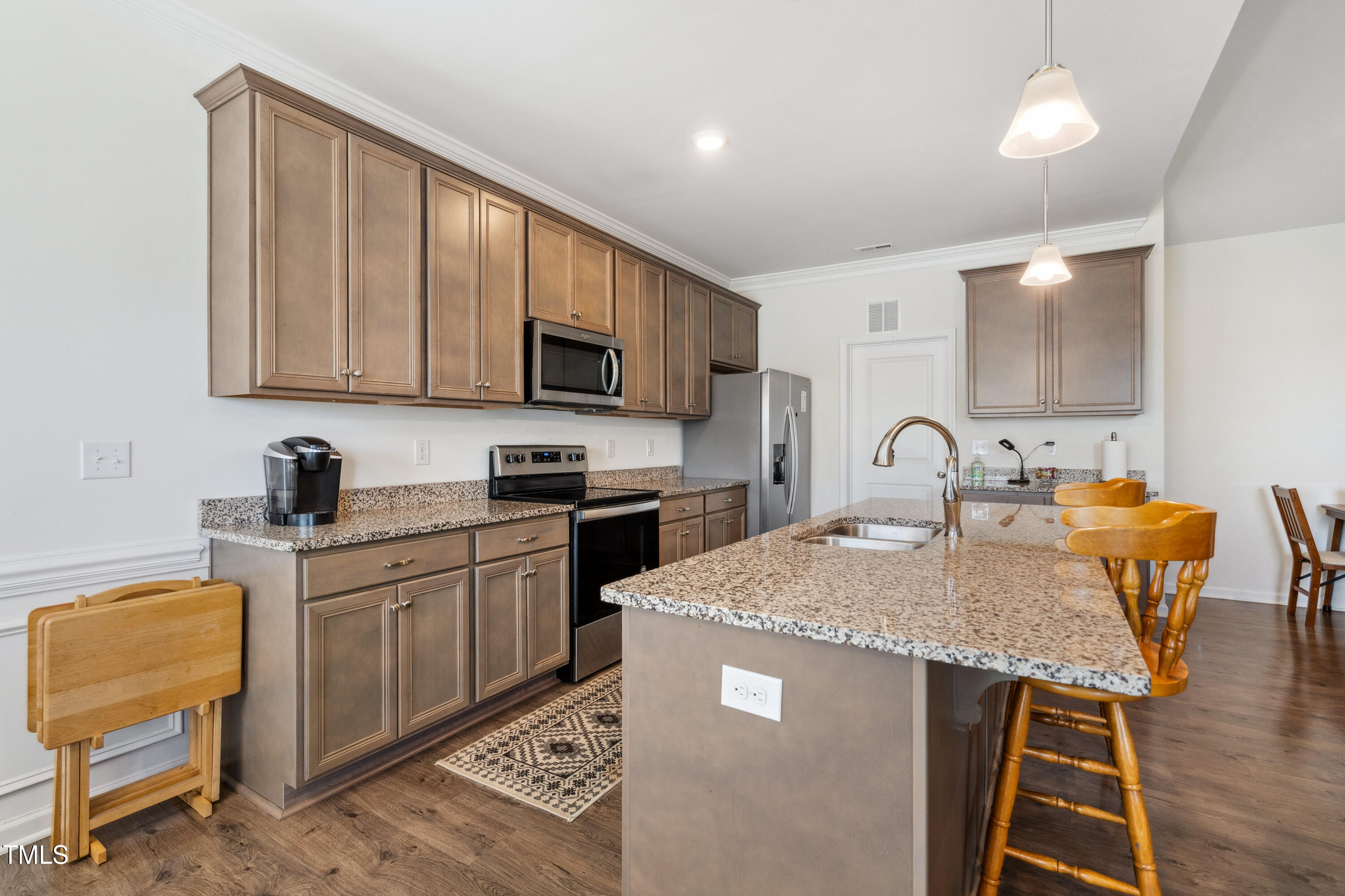 270 Oak Park Boulevard Property Photo 6