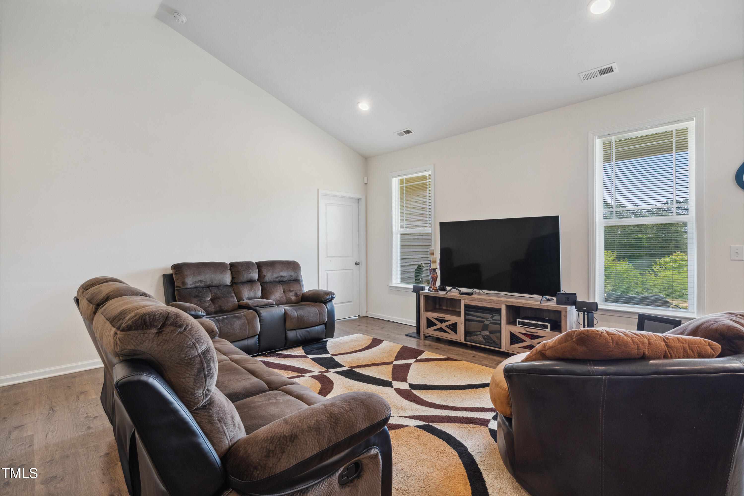 270 Oak Park Boulevard Property Photo 10