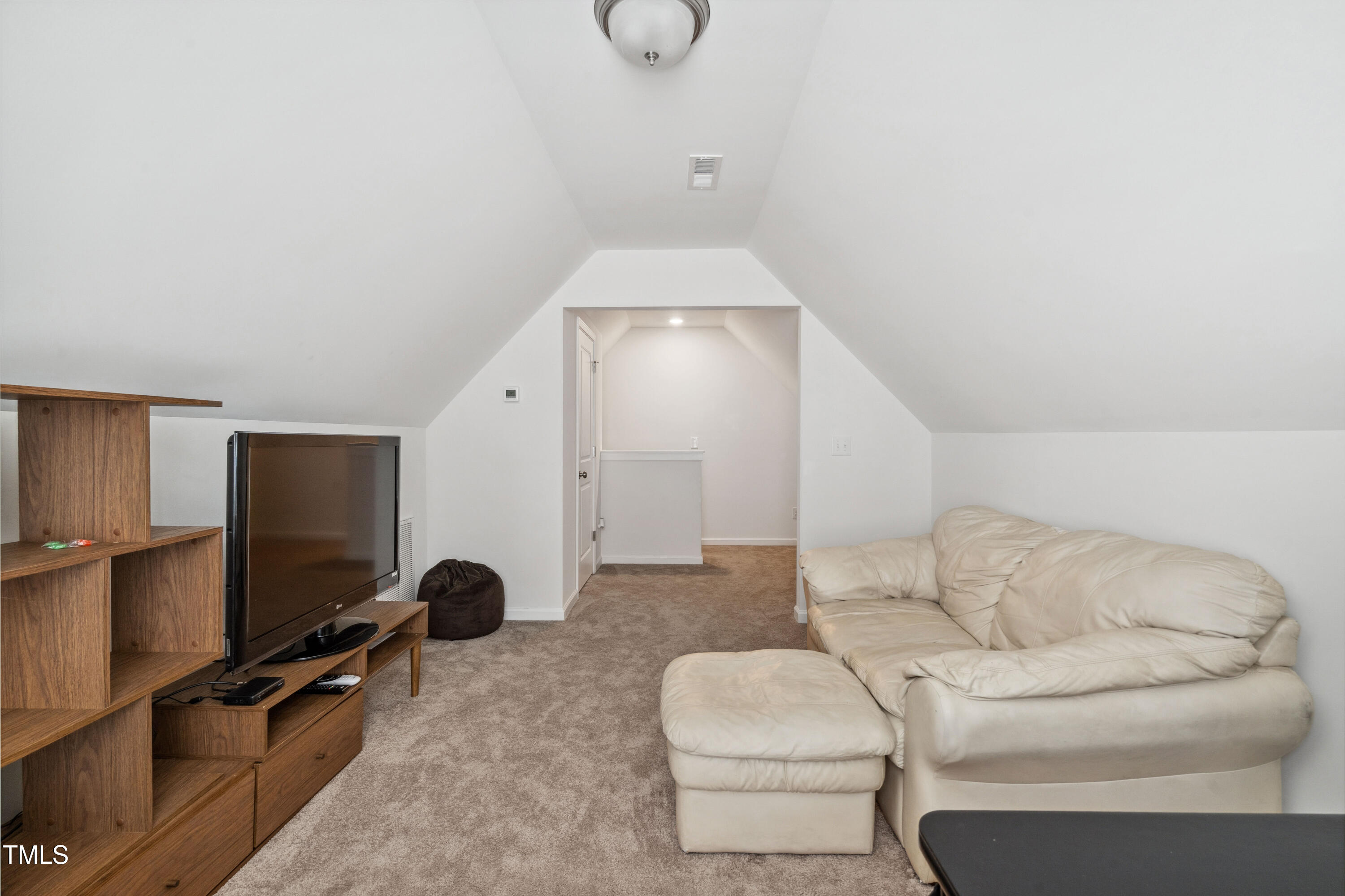270 Oak Park Boulevard Property Photo 20