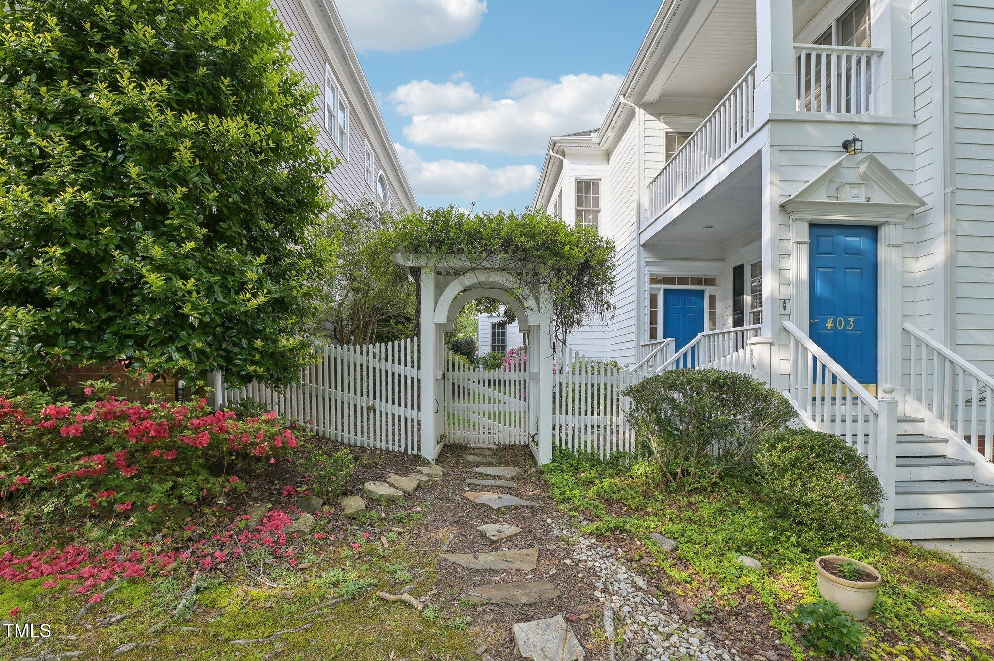 403 Brookgreen Drive Property Photo 5