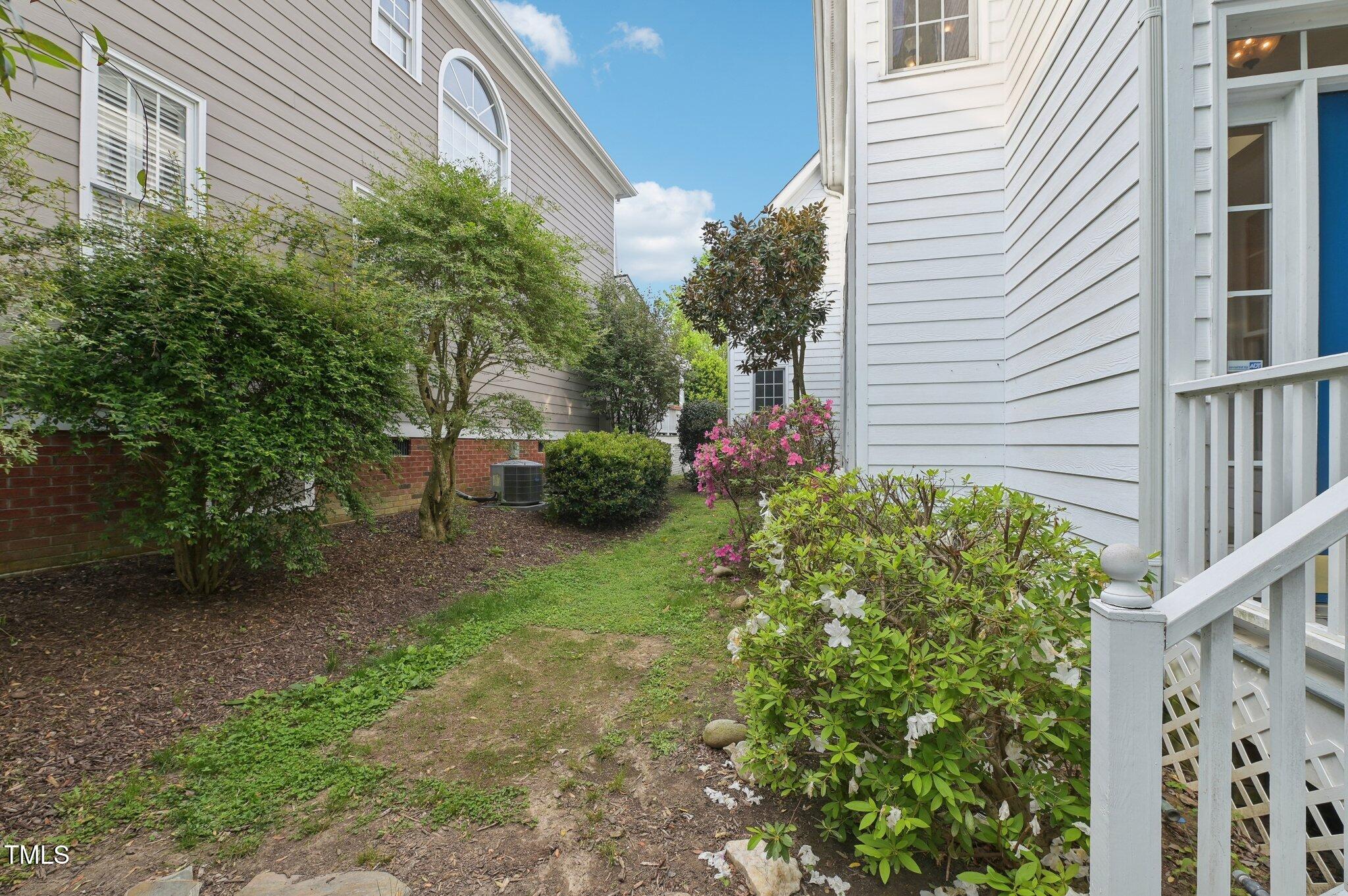 403 Brookgreen Drive Property Photo 8