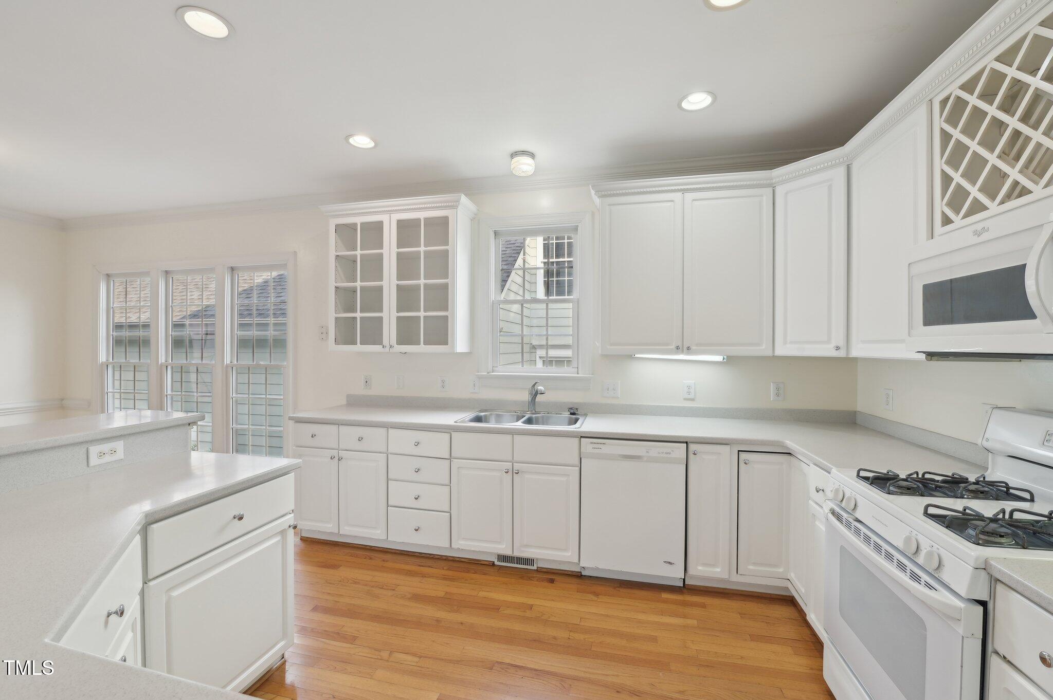 403 Brookgreen Drive Property Photo 18