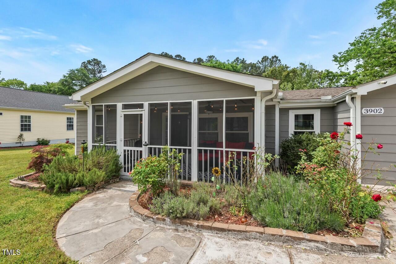 3902 Booker Avenue Property Photo