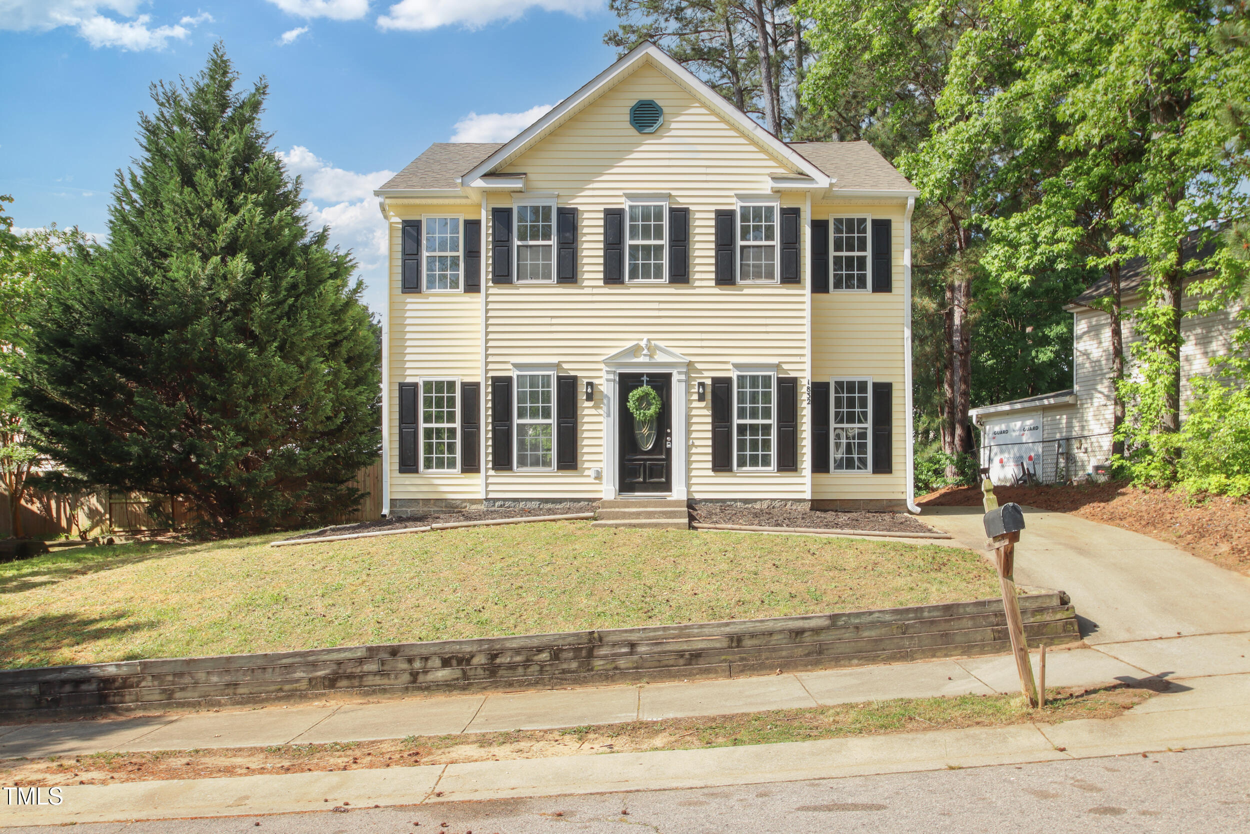 1832 Elkpark Drive Property Photo