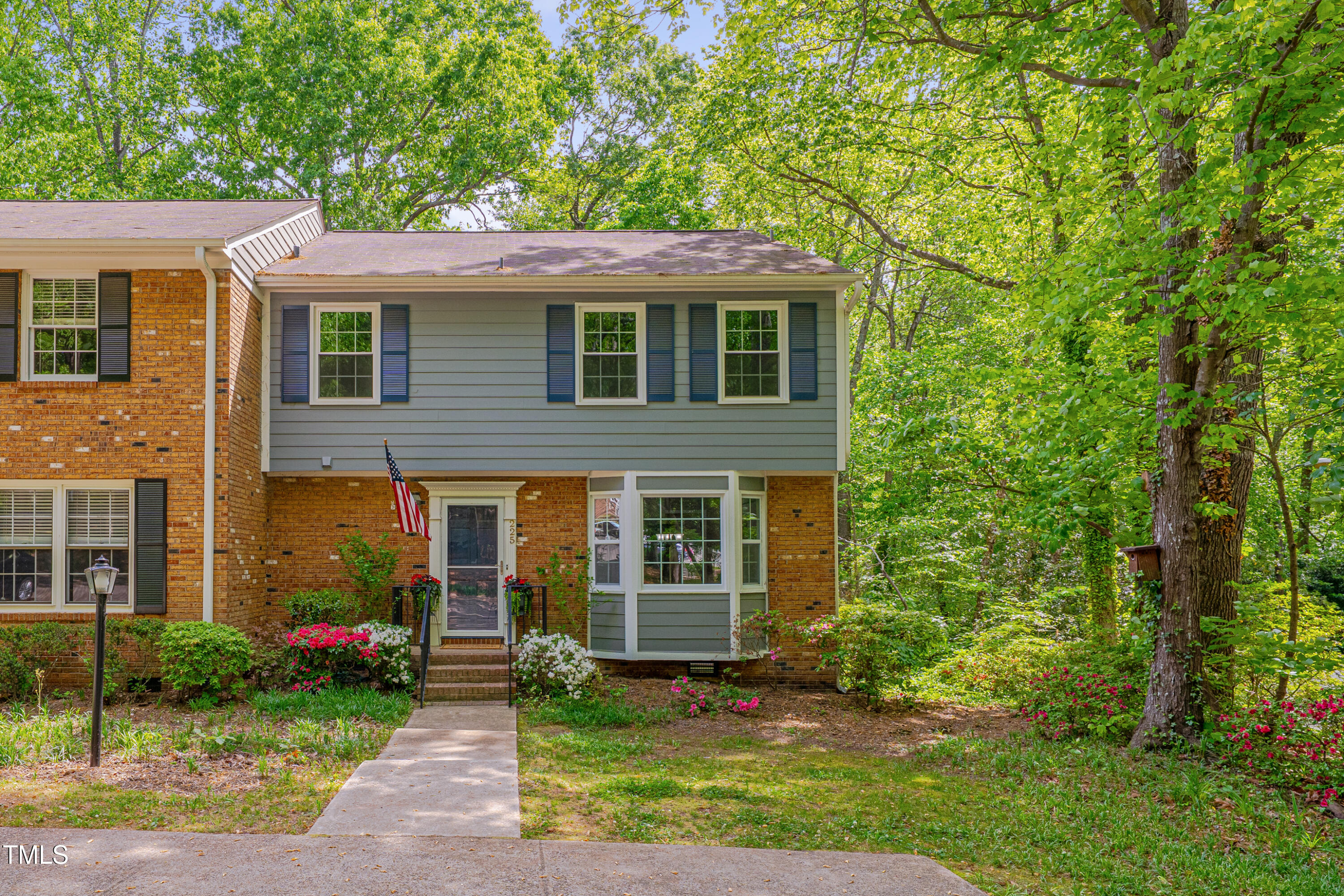 225 Bay Drive Property Photo