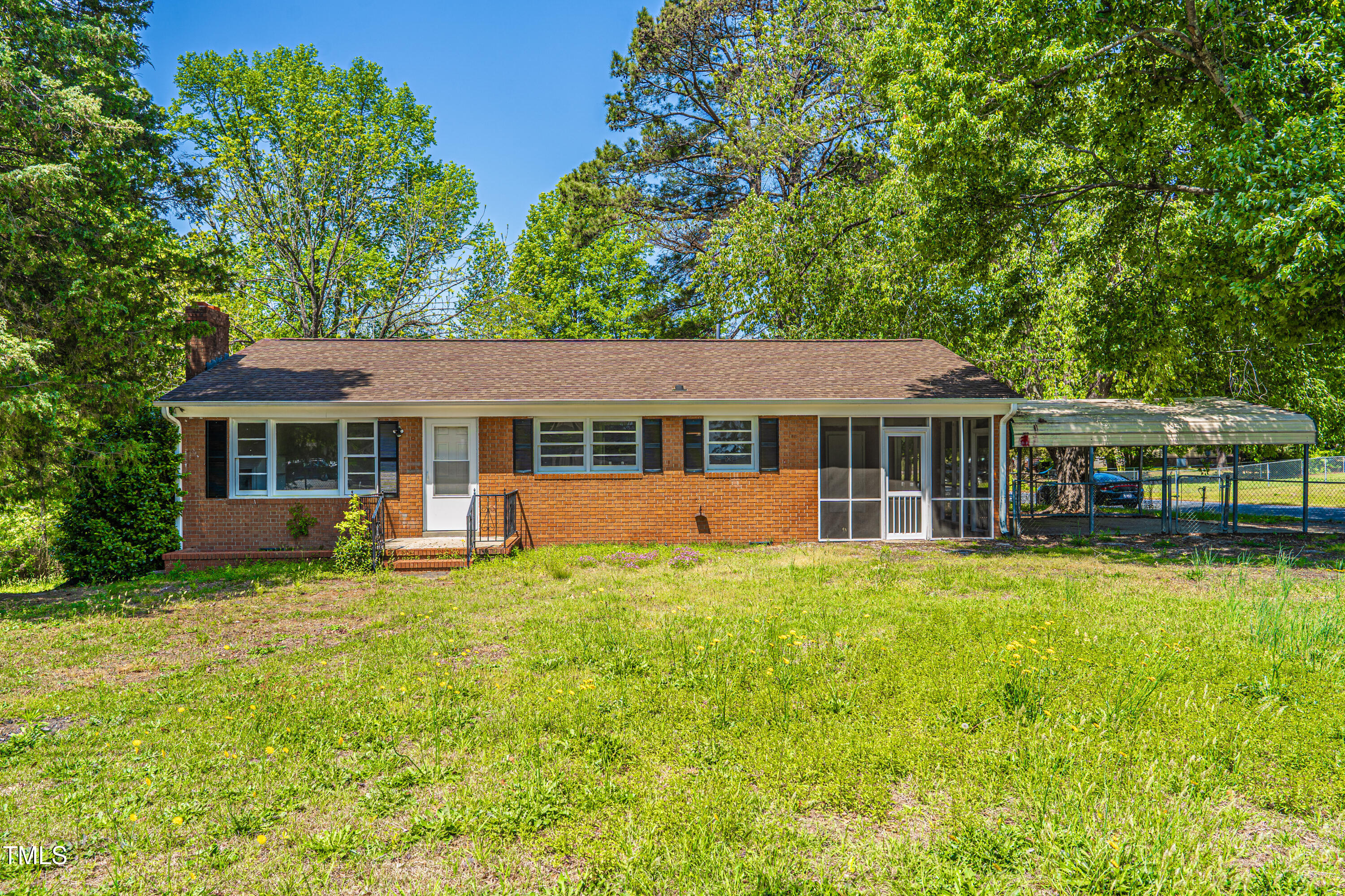 2500 Courtland Drive Property Photo