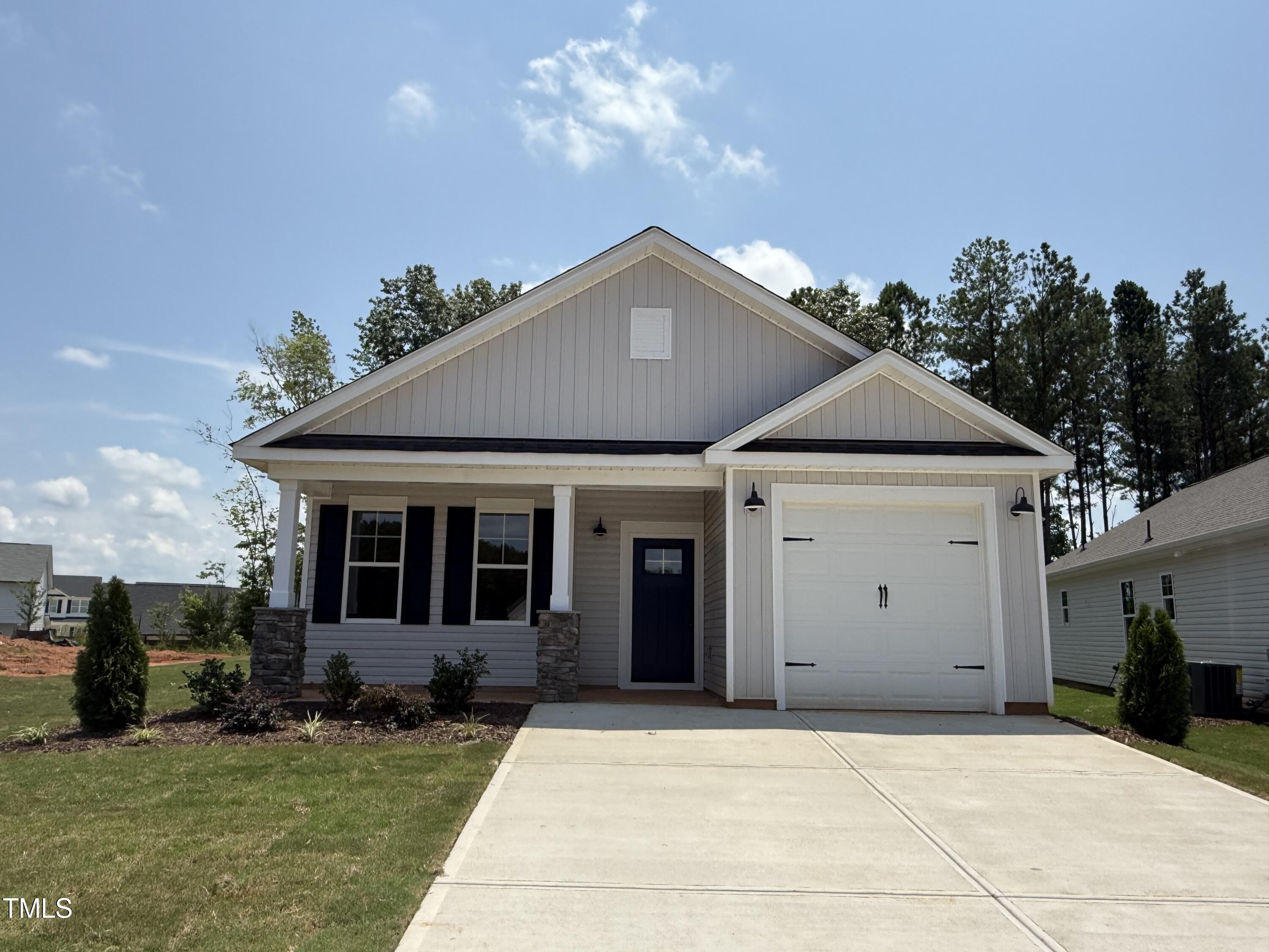 31 Goldenrod Loop Property Photo 1
