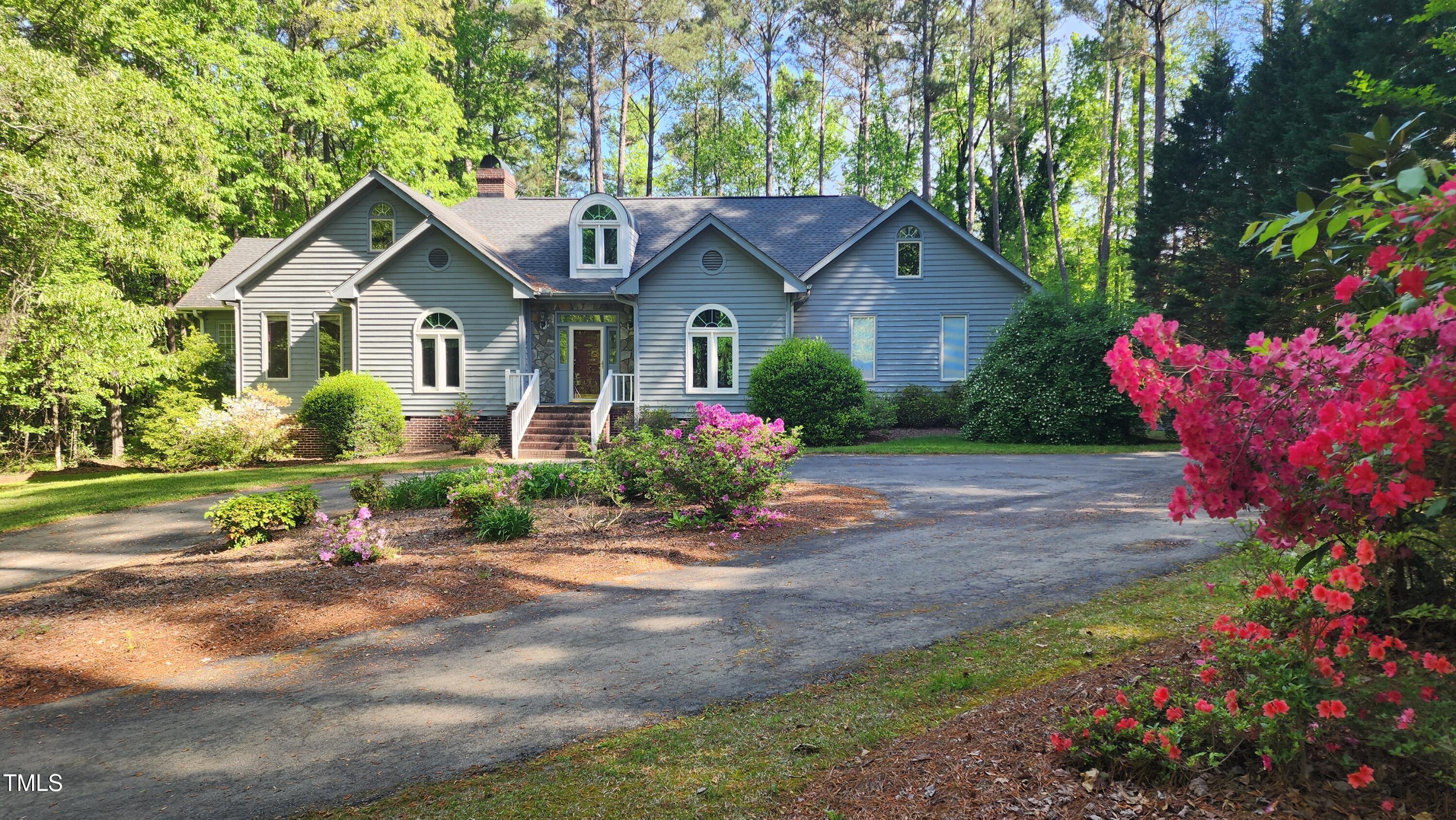 113 Colonial Drive Property Photo