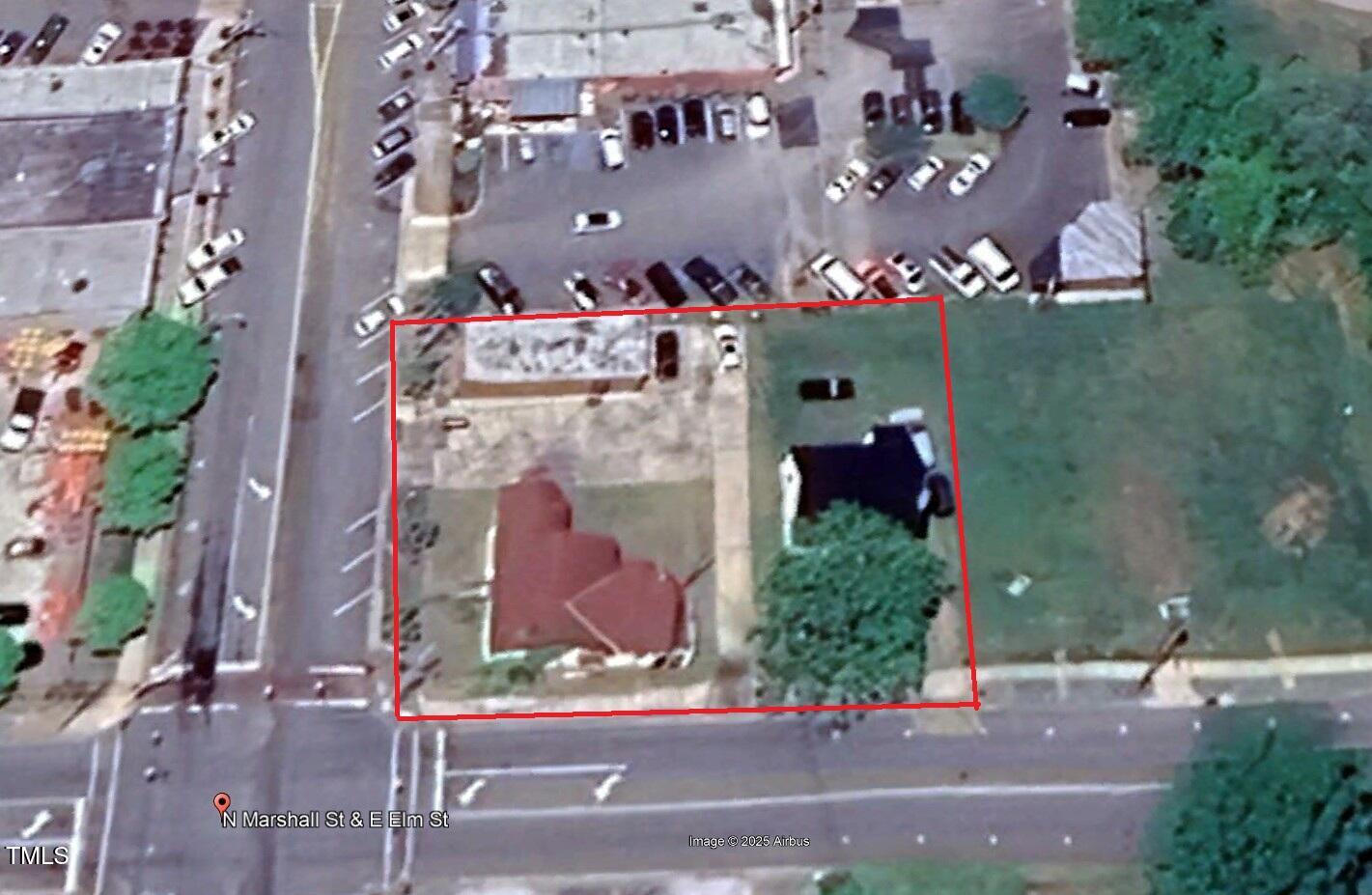 128 E Elm Street Property Photo 2