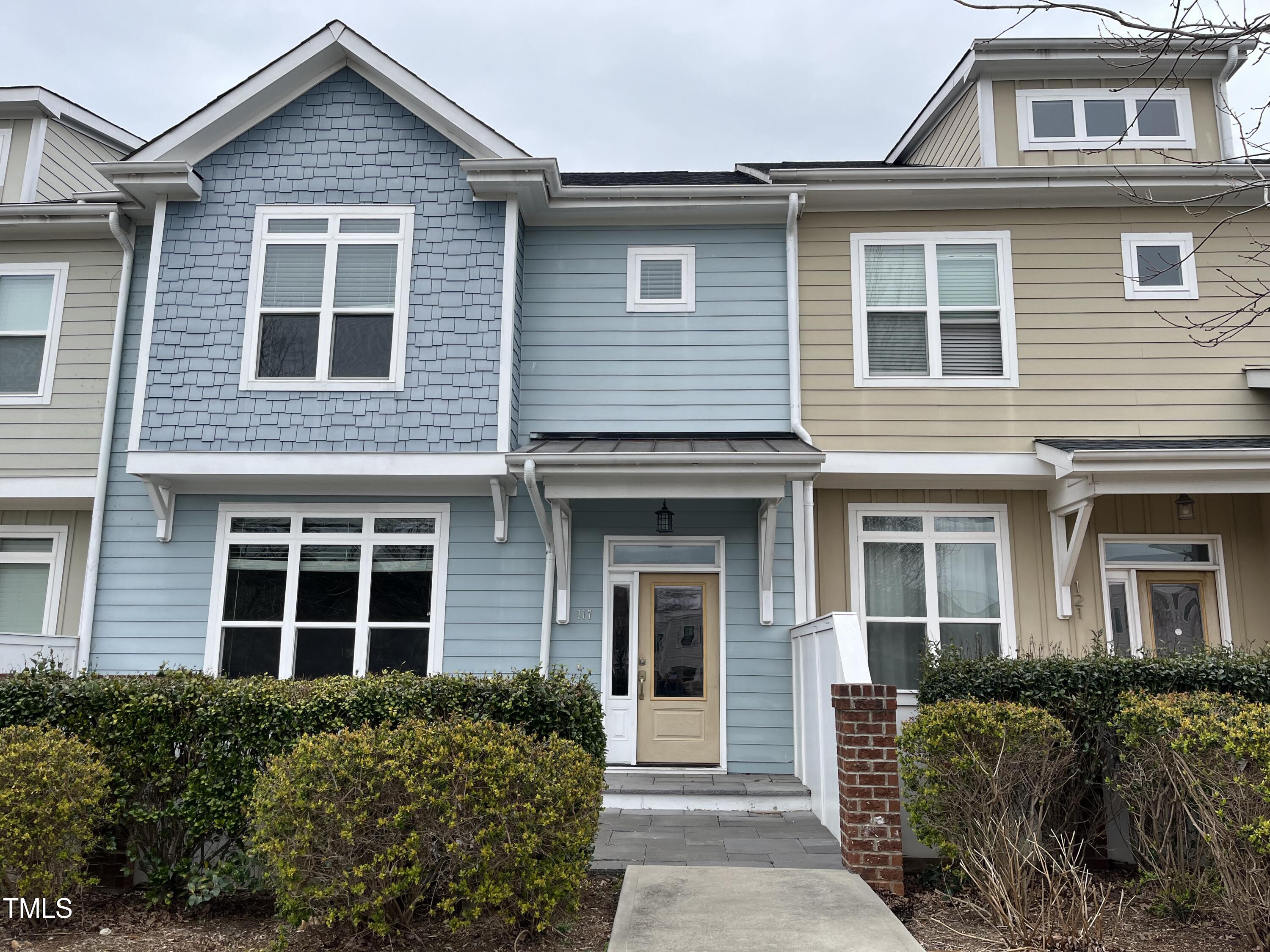 117 E Winmore Avenue Property Photo