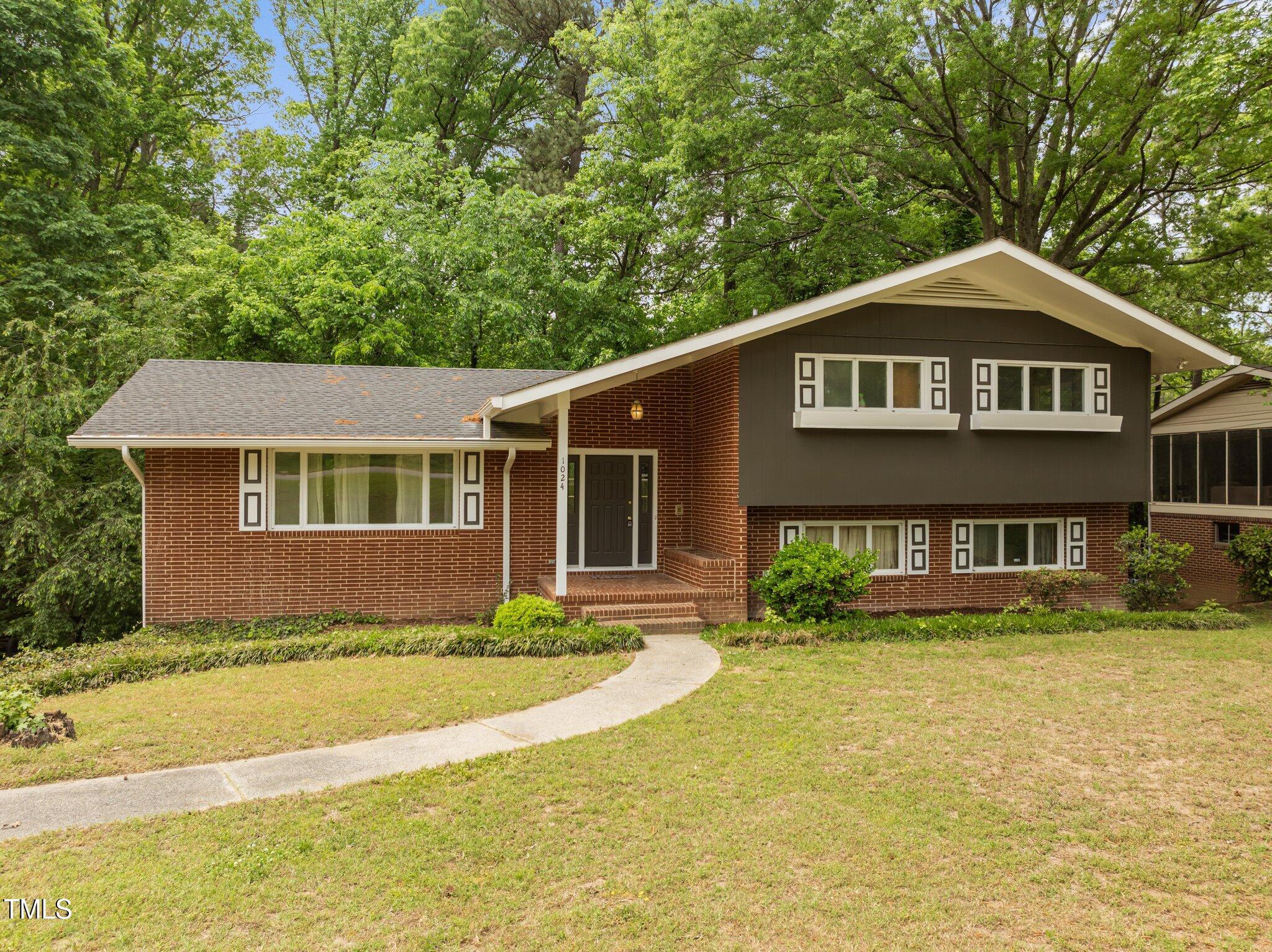 1024 Chalmers Street Property Photo