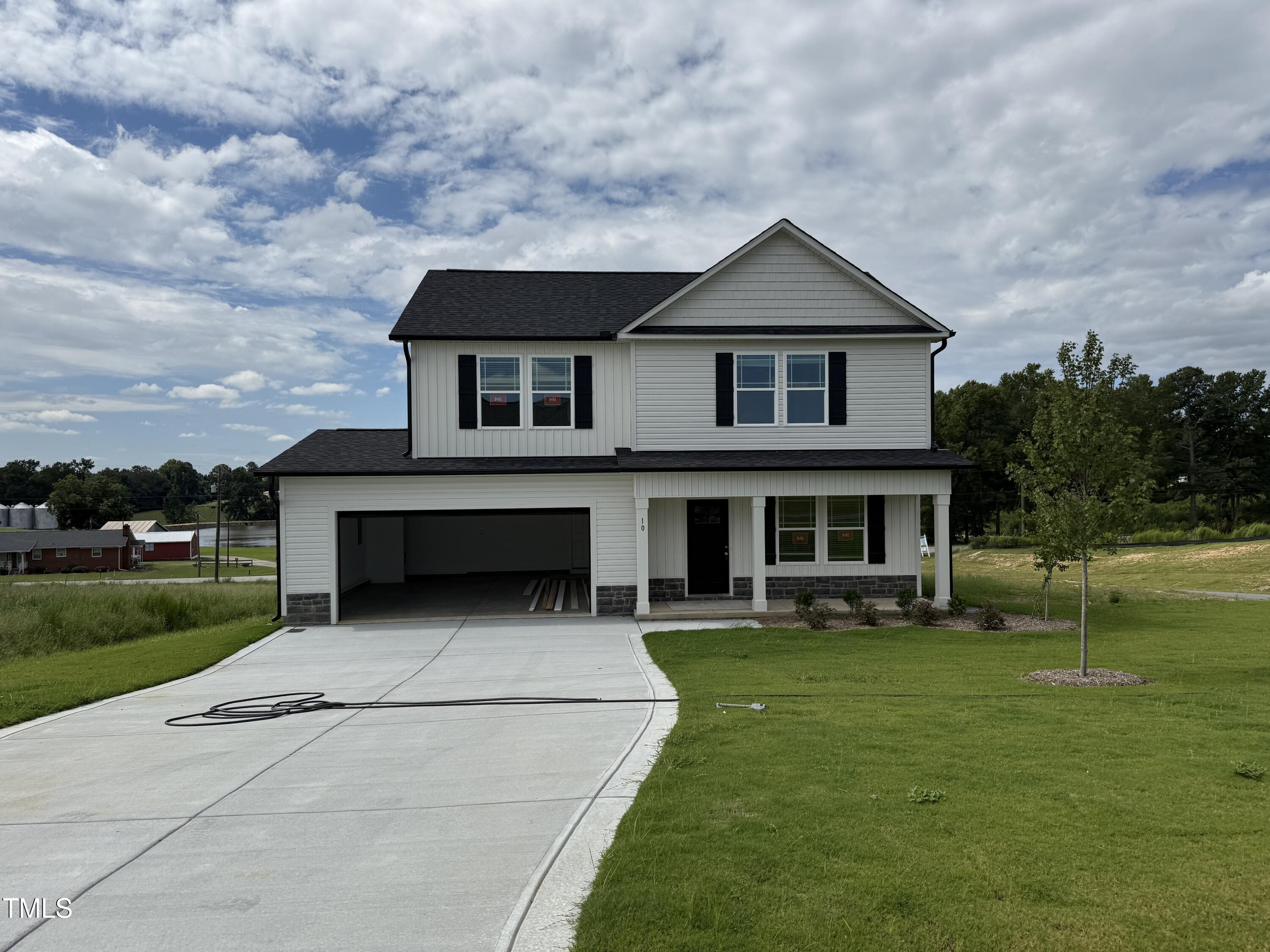 10 Silver Court Property Photo 1
