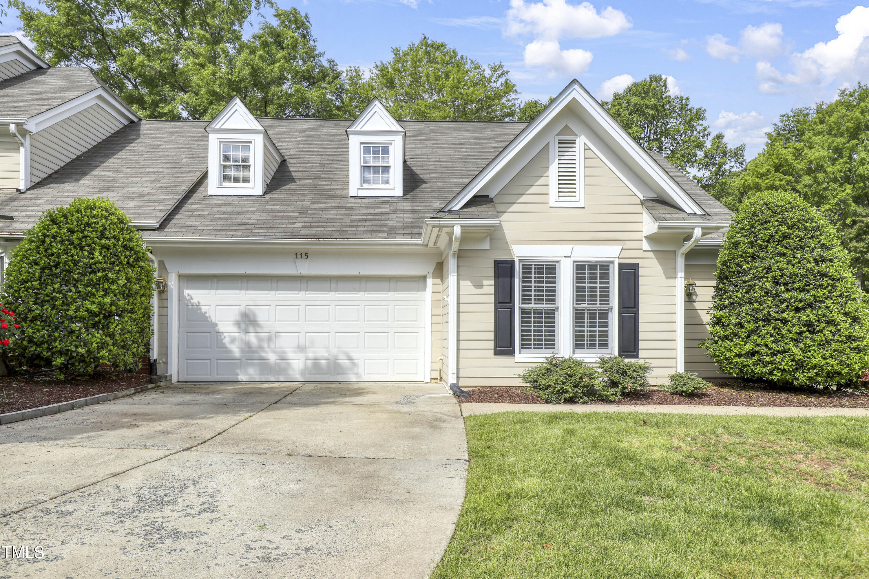 115 White Lake Court Property Photo