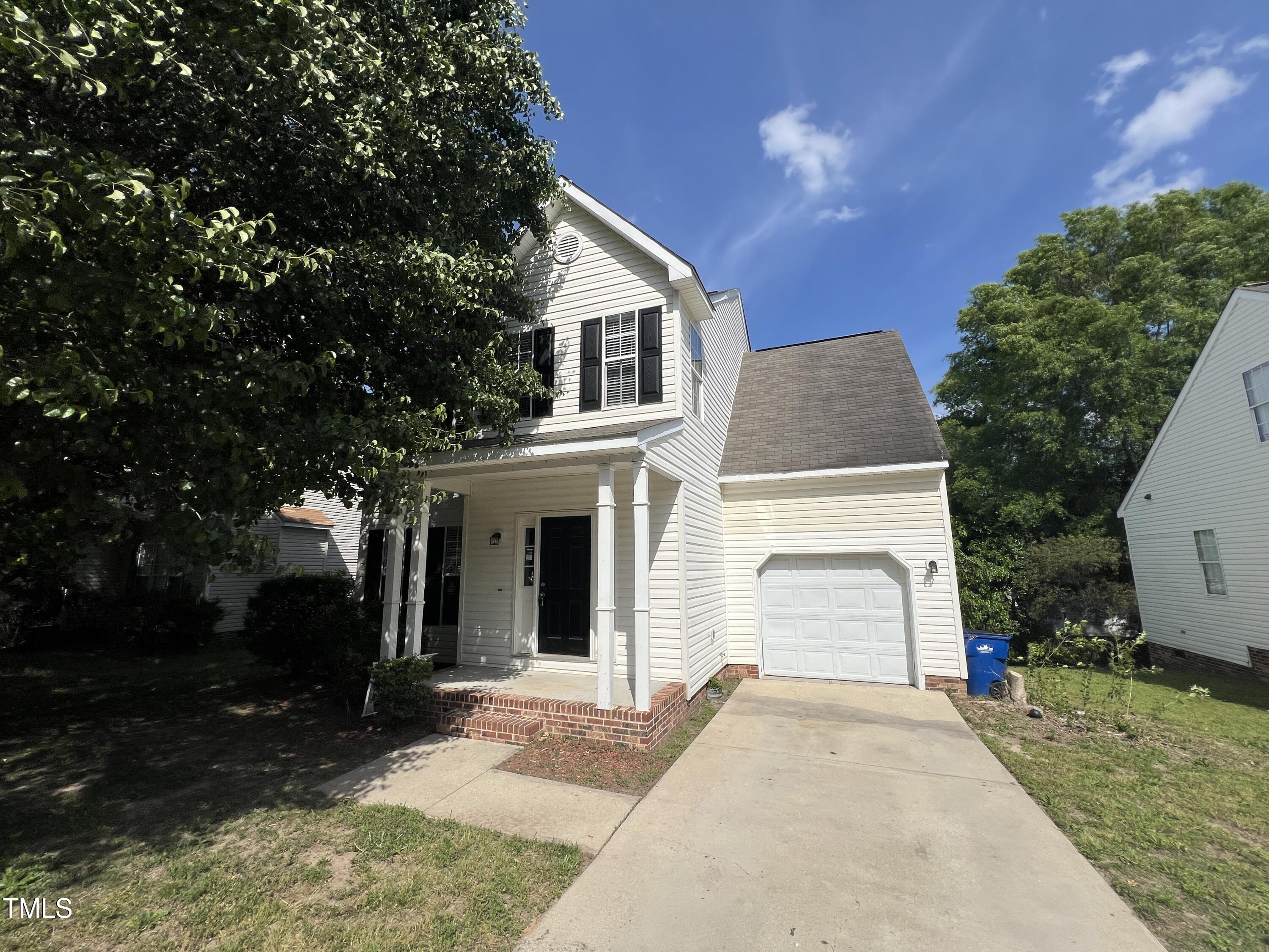 620 Hanska Way Property Photo