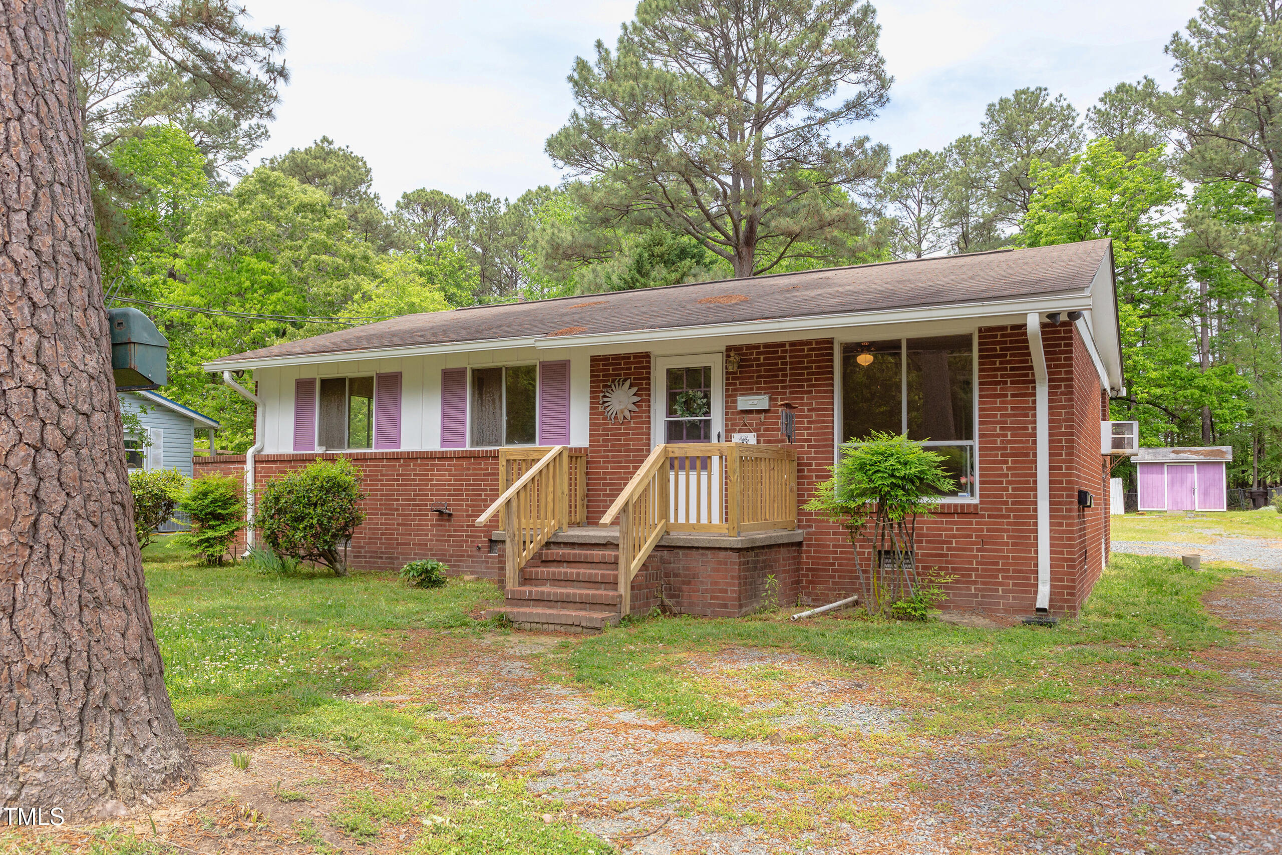 107 Glosson Circle Property Photo 1
