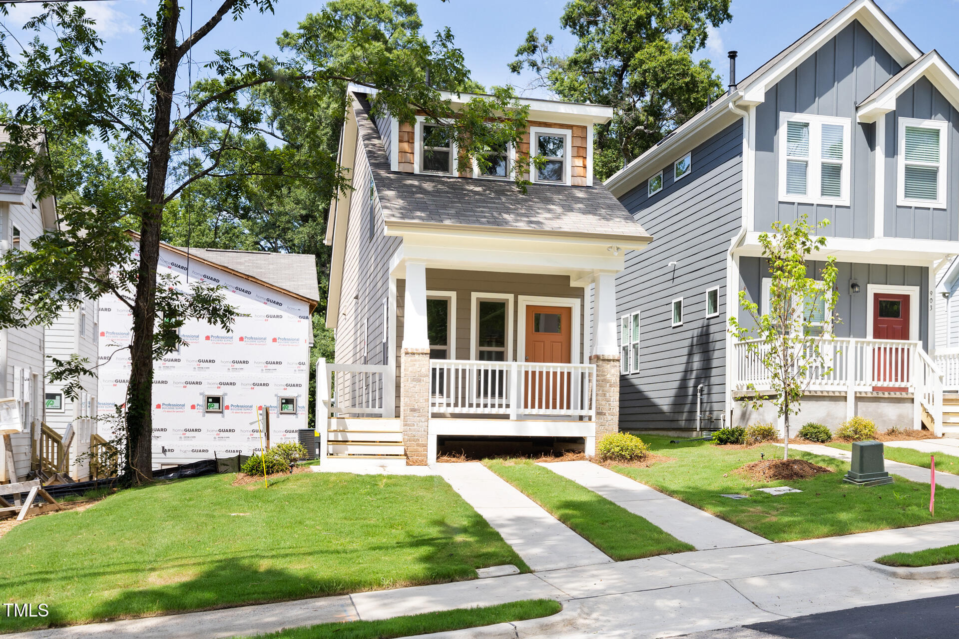 901 Linwood Avenue Property Photo 1