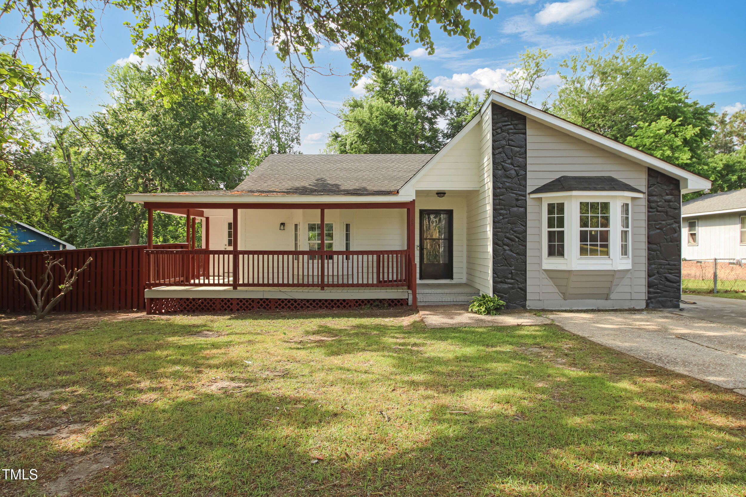 108 Carmichael Lane Property Photo