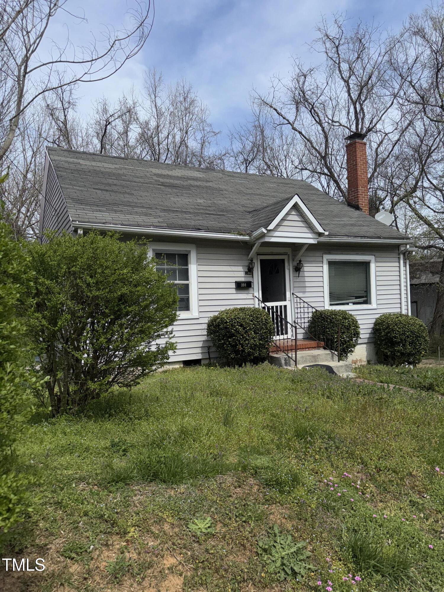 304 W Franklin Street Property Photo
