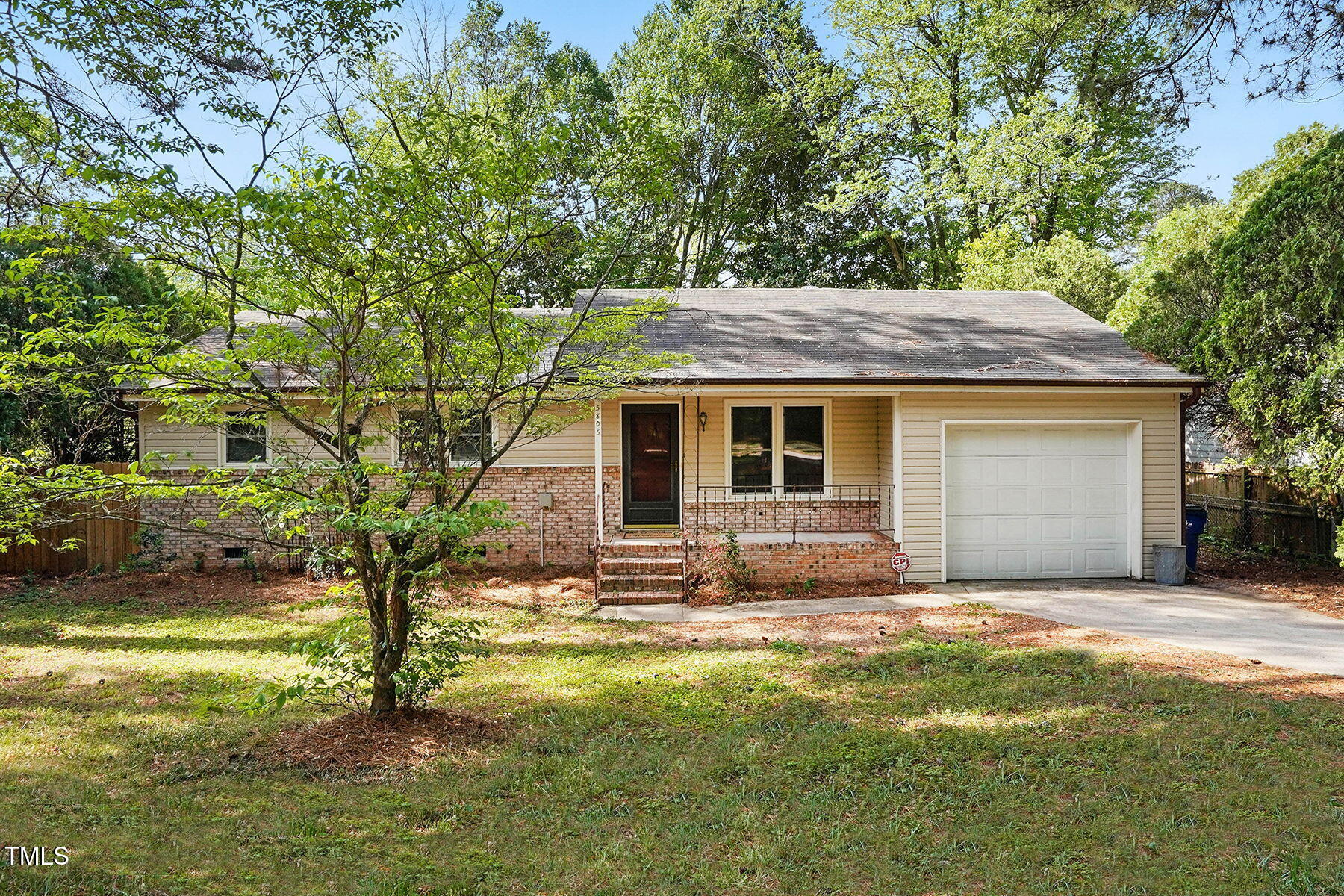 5805 Farm Gate Road Property Photo