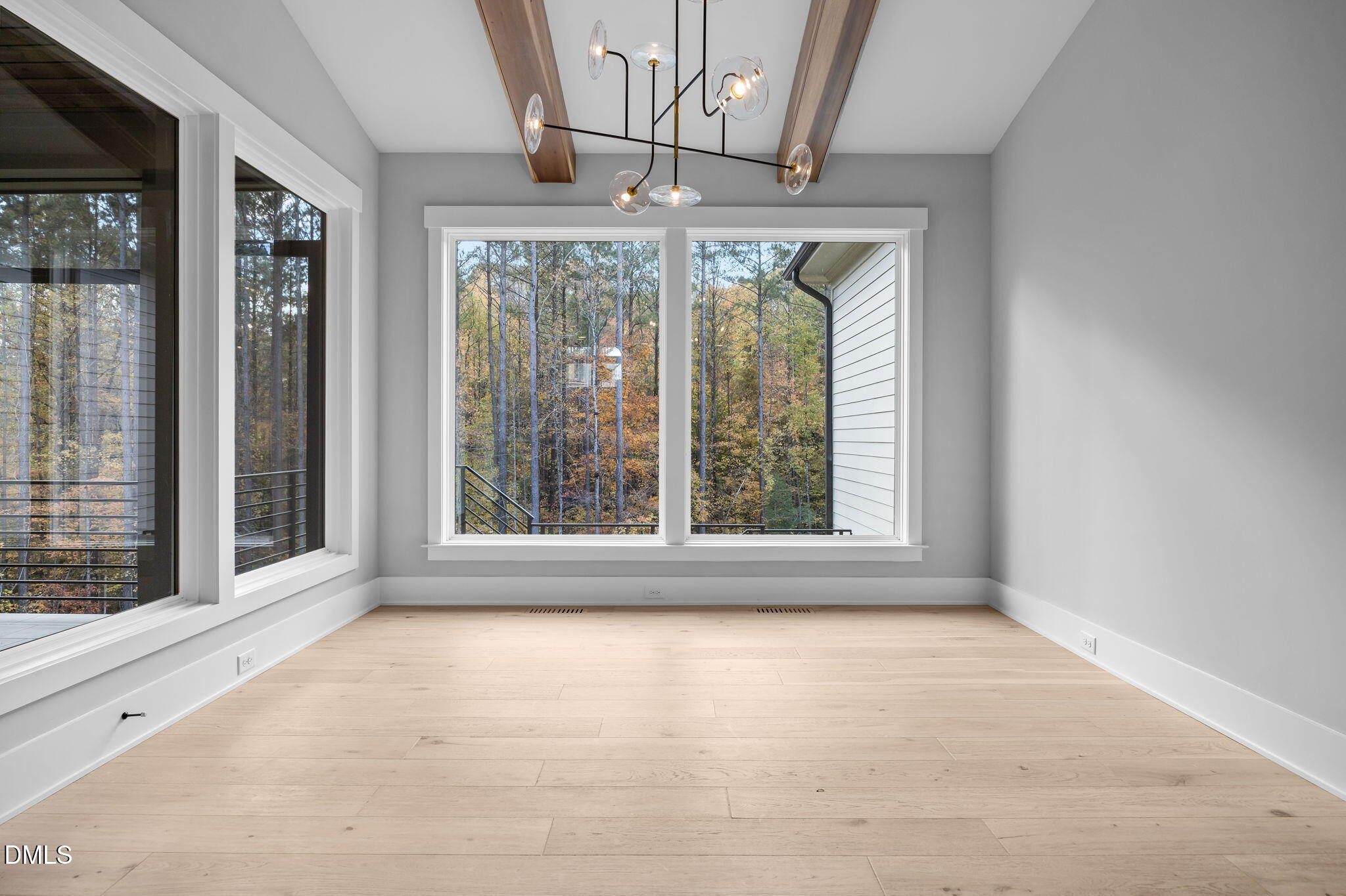 7805 Ailesbury Road Property Photo 11