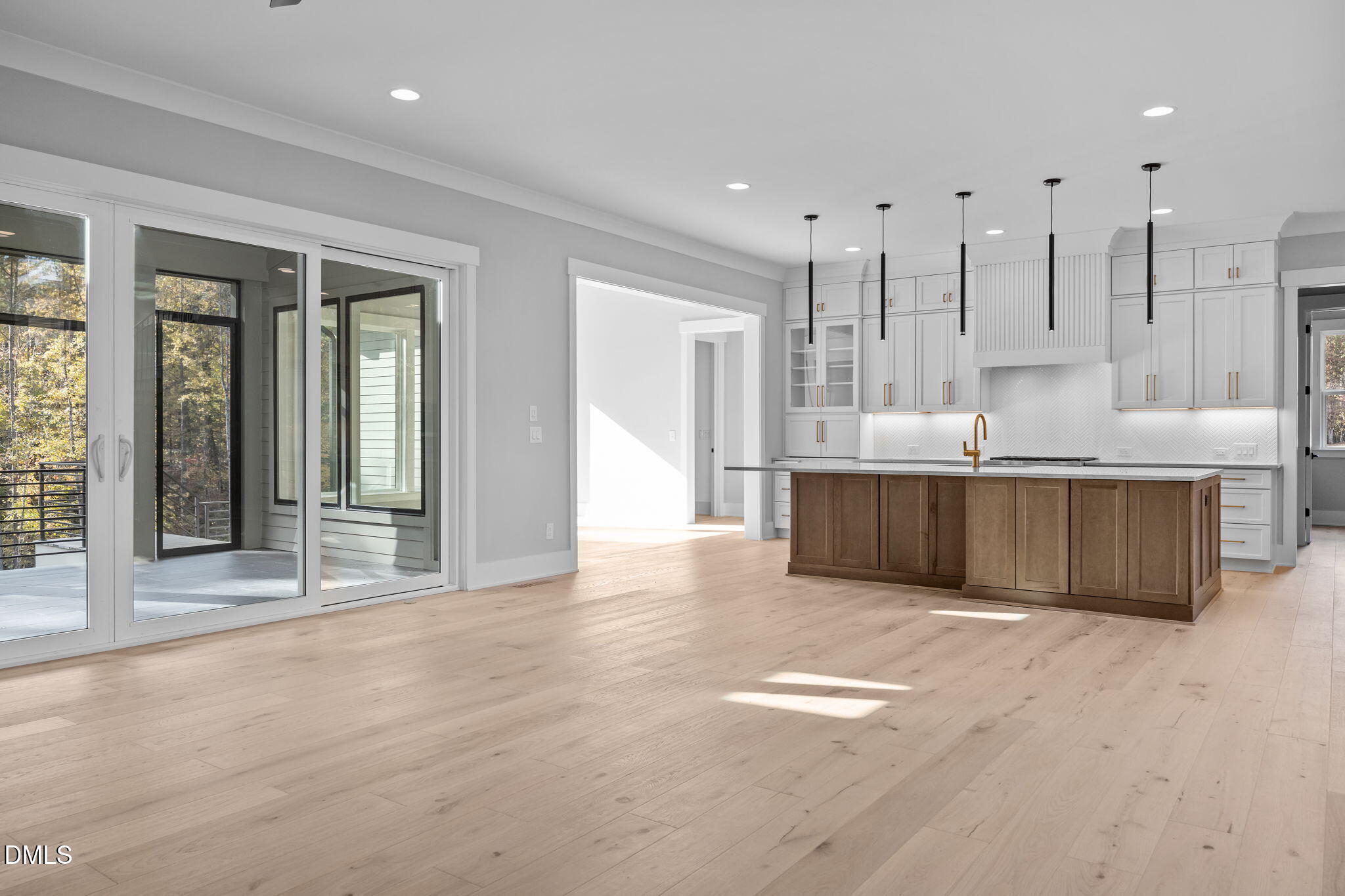 7805 Ailesbury Road Property Photo 15