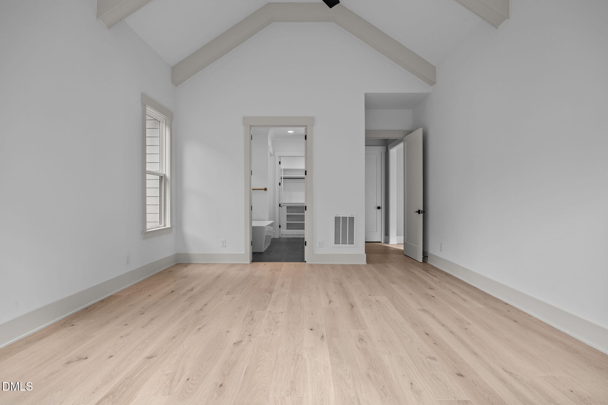 7805 Ailesbury Road Property Photo 17