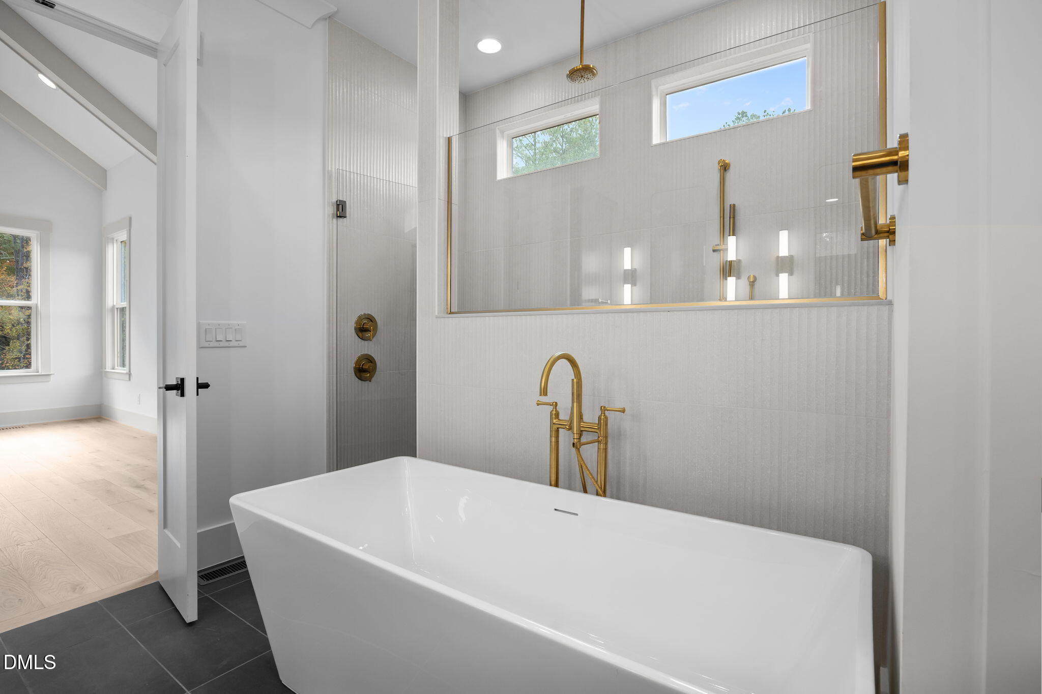7805 Ailesbury Road Property Photo 19