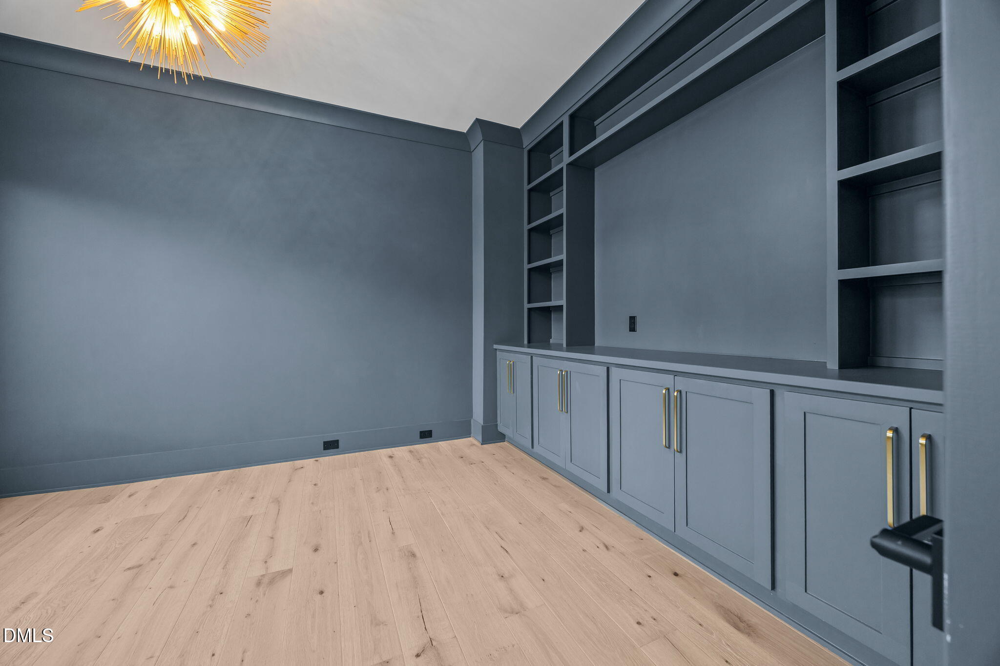7805 Ailesbury Road Property Photo 23