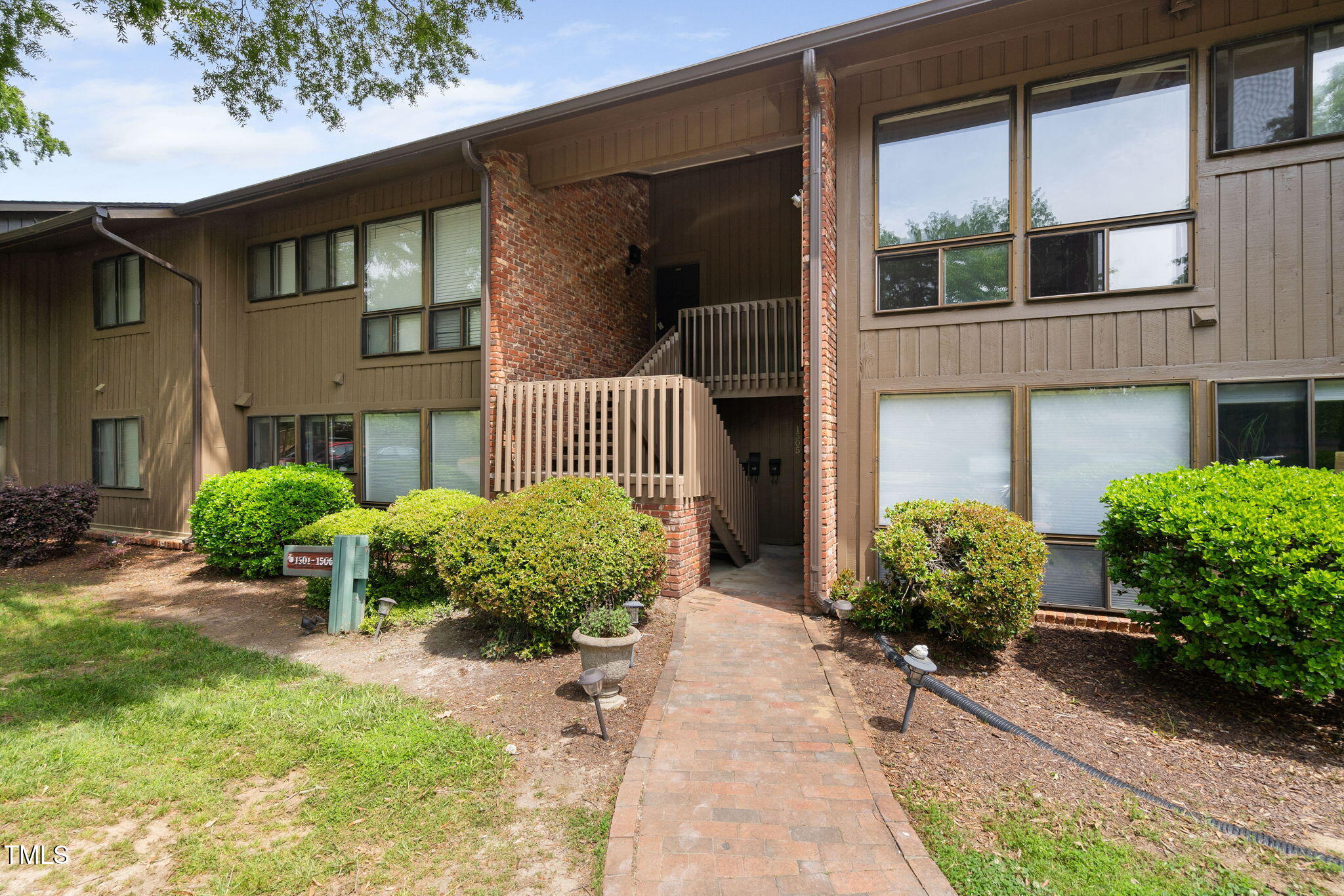 1504 Oak Tree Drive Property Photo