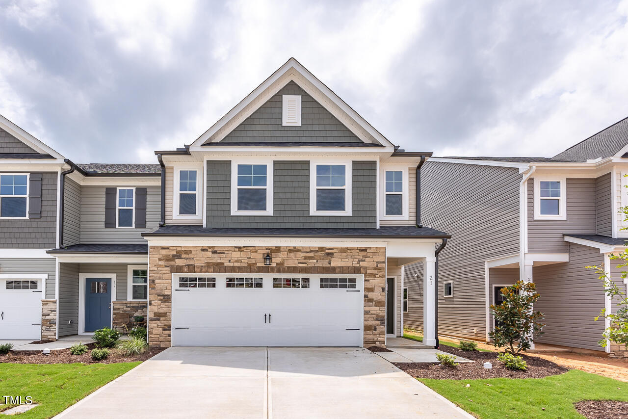 21 Fairwinds Drive Property Photo 2