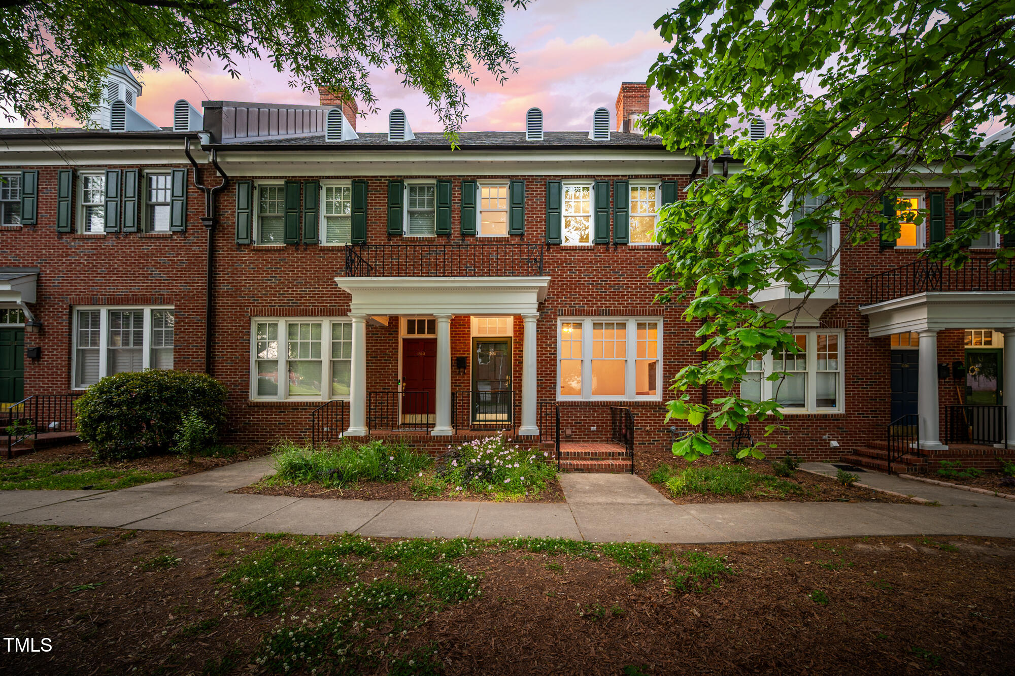 1508 W Markham Avenue Property Photo