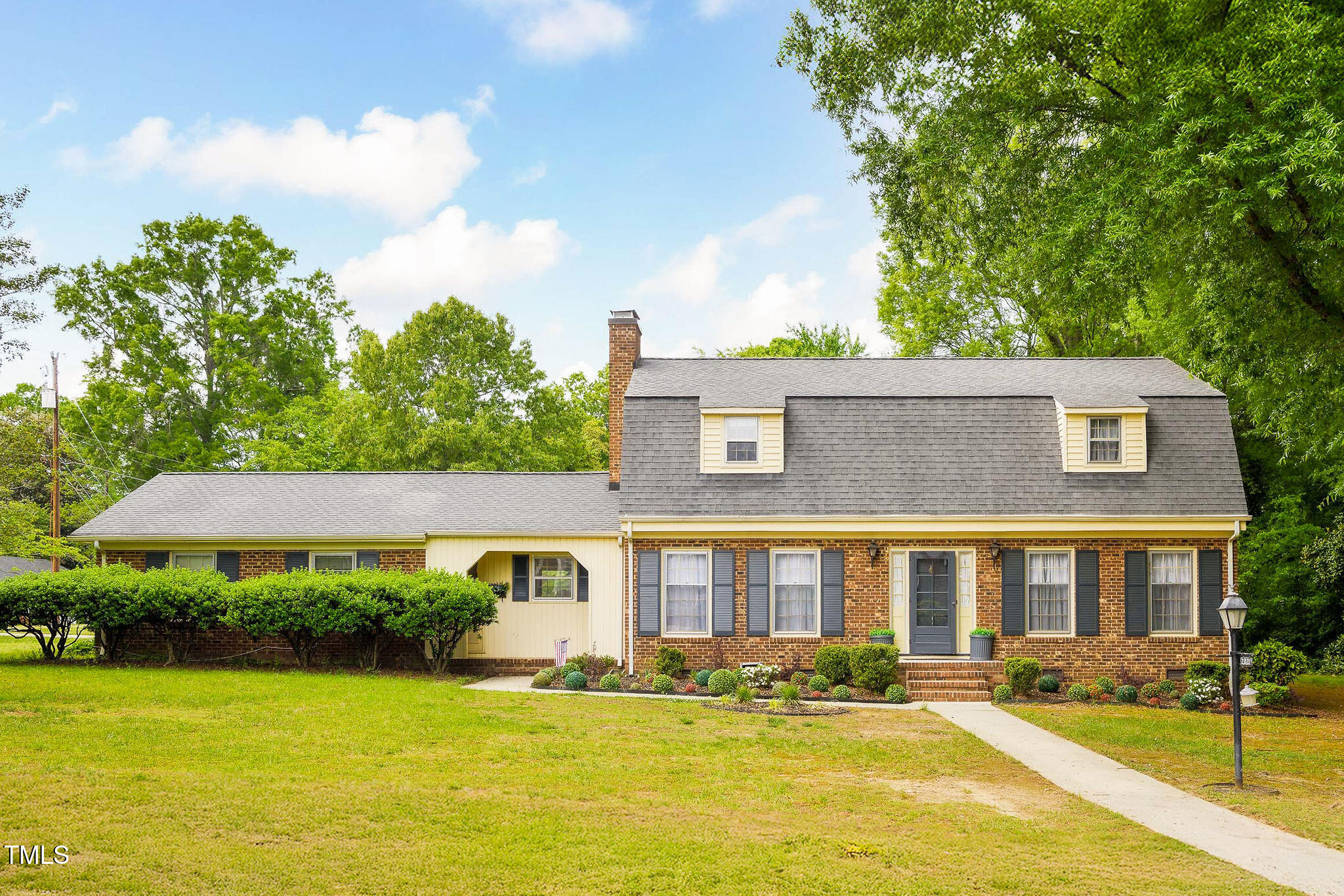 2021 Sunnybrook Drive Property Photo 1
