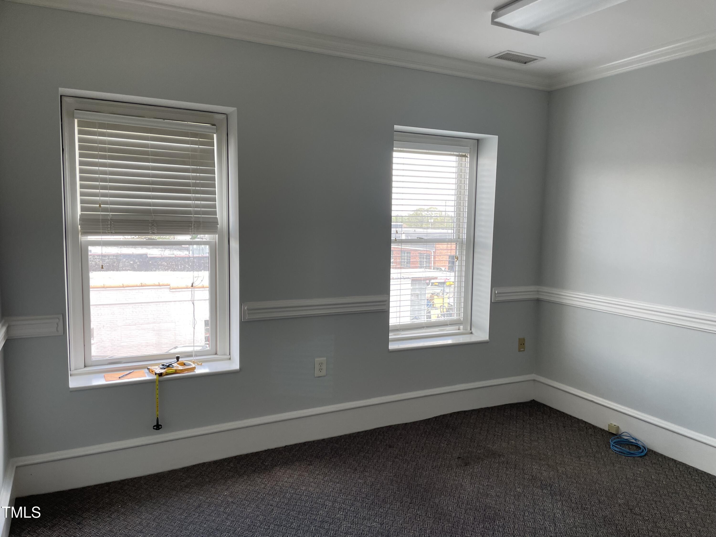 17 Se Court Square # 203 Property Photo 8