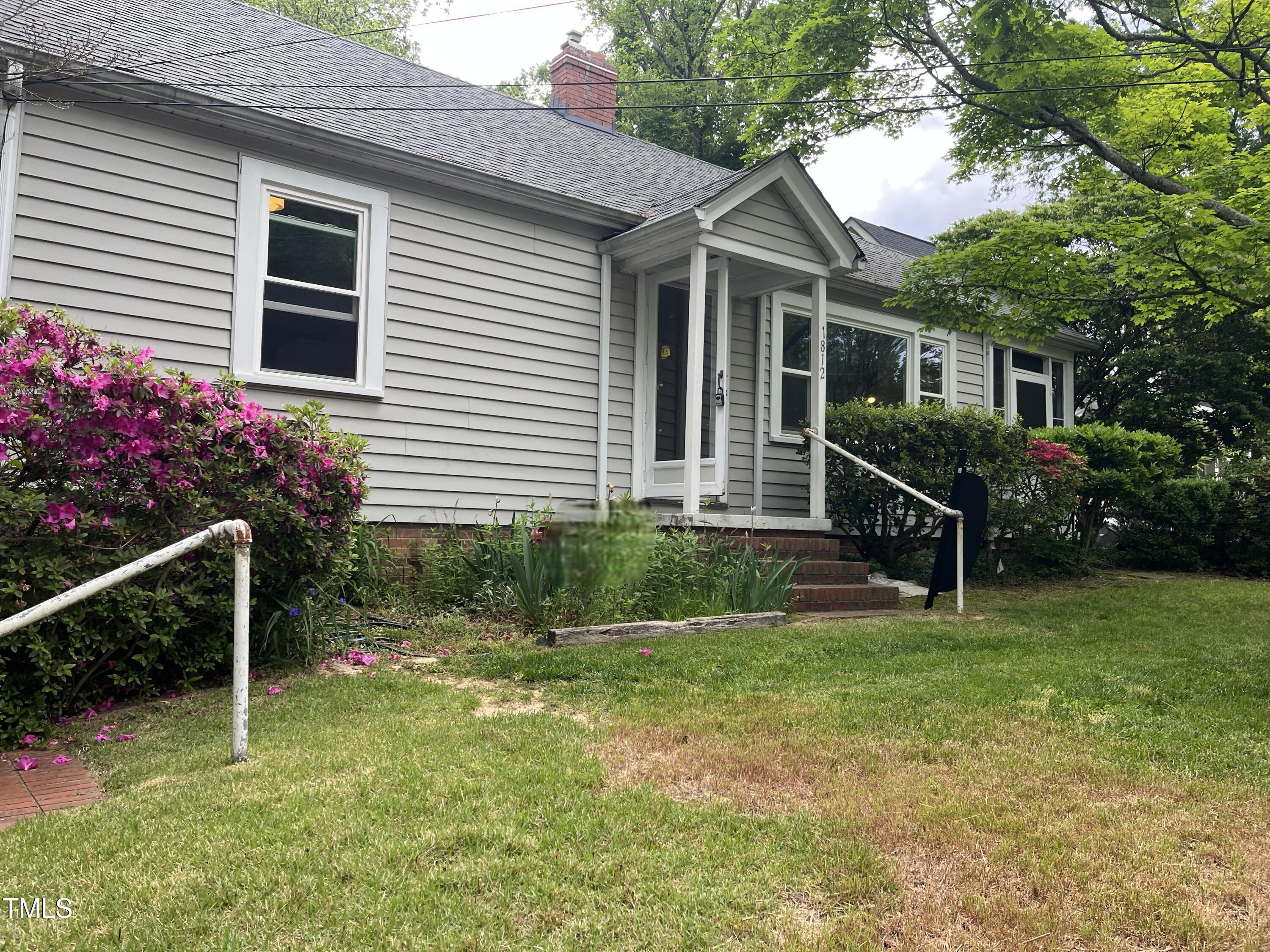 Real Estate Main Image