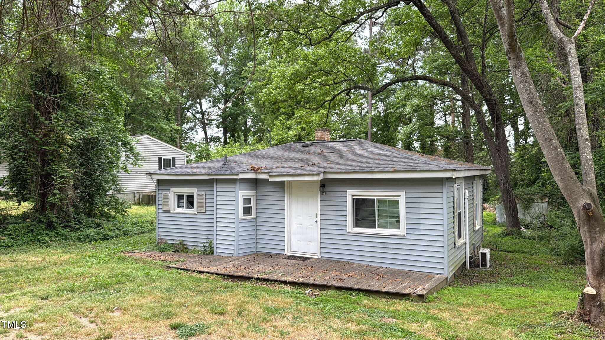 1219 Junction Road Property Photo