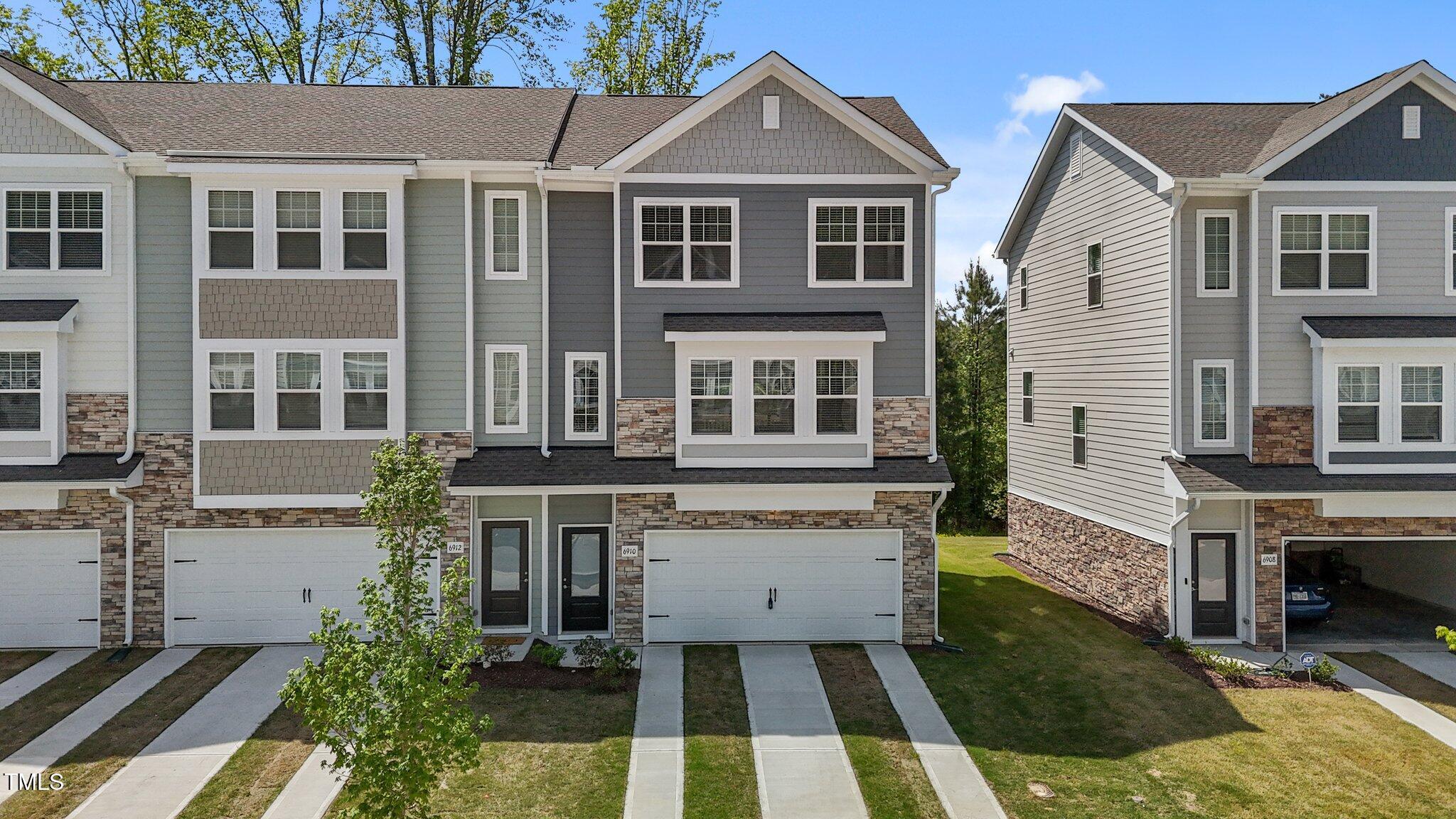 6910 Woodland Stream Place Property Photo