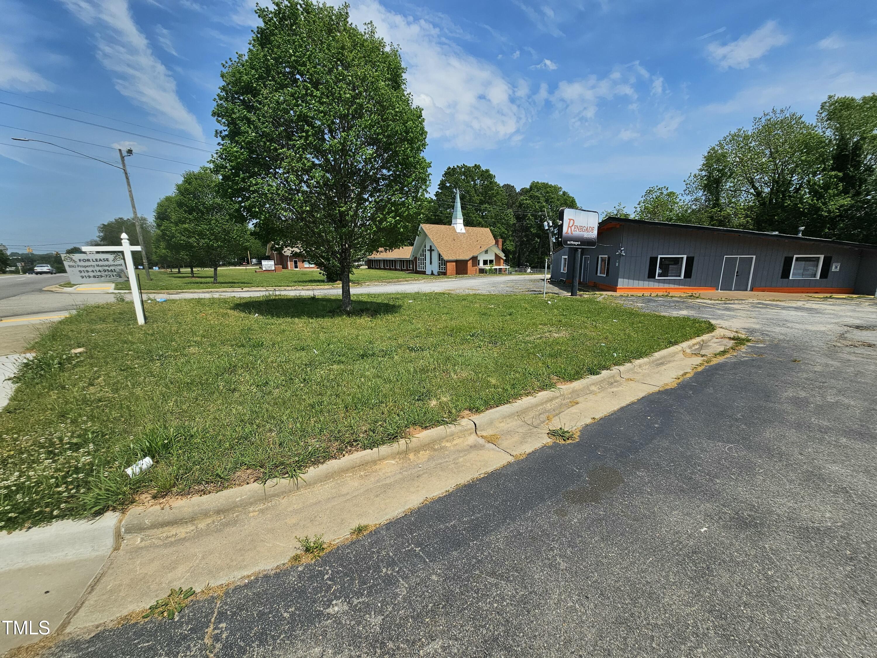 2621 S Wilmington Street Property Photo 4