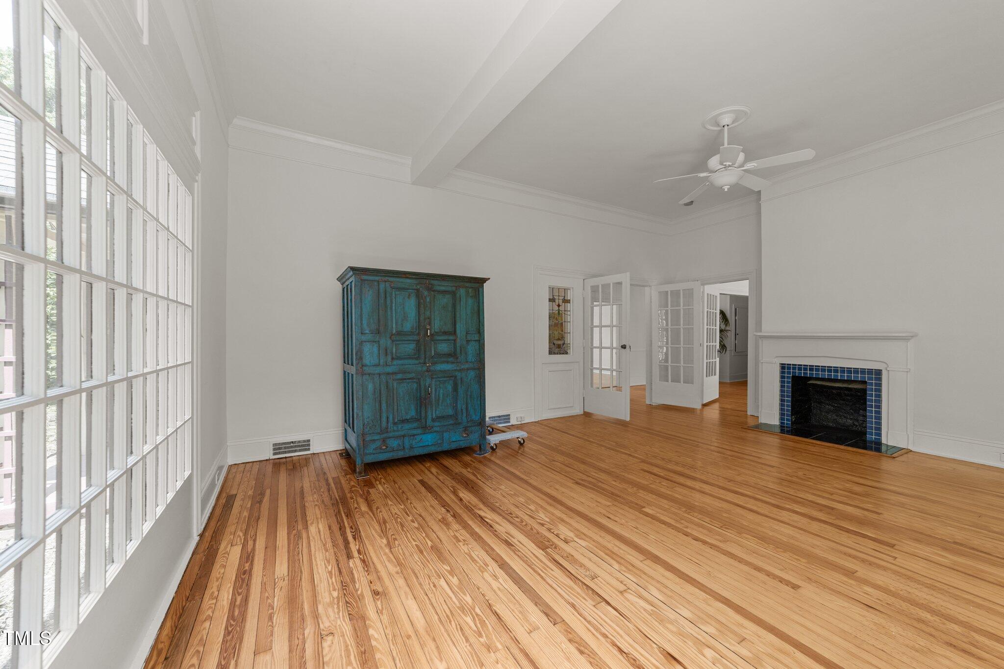 726 N Blount Street Property Photo 5