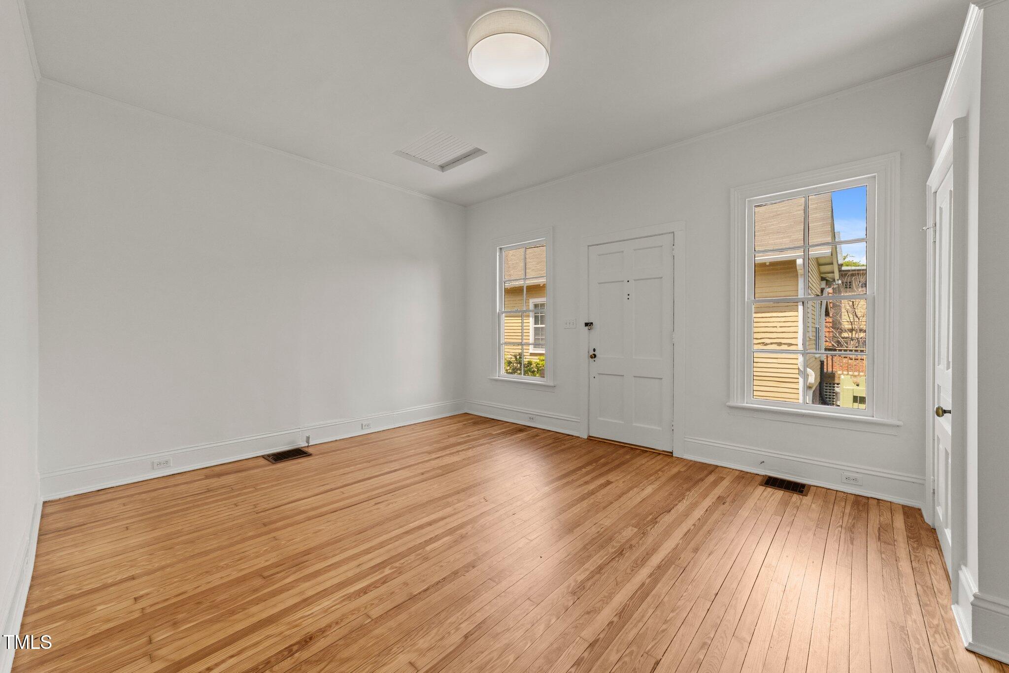 726 N Blount Street Property Photo 15