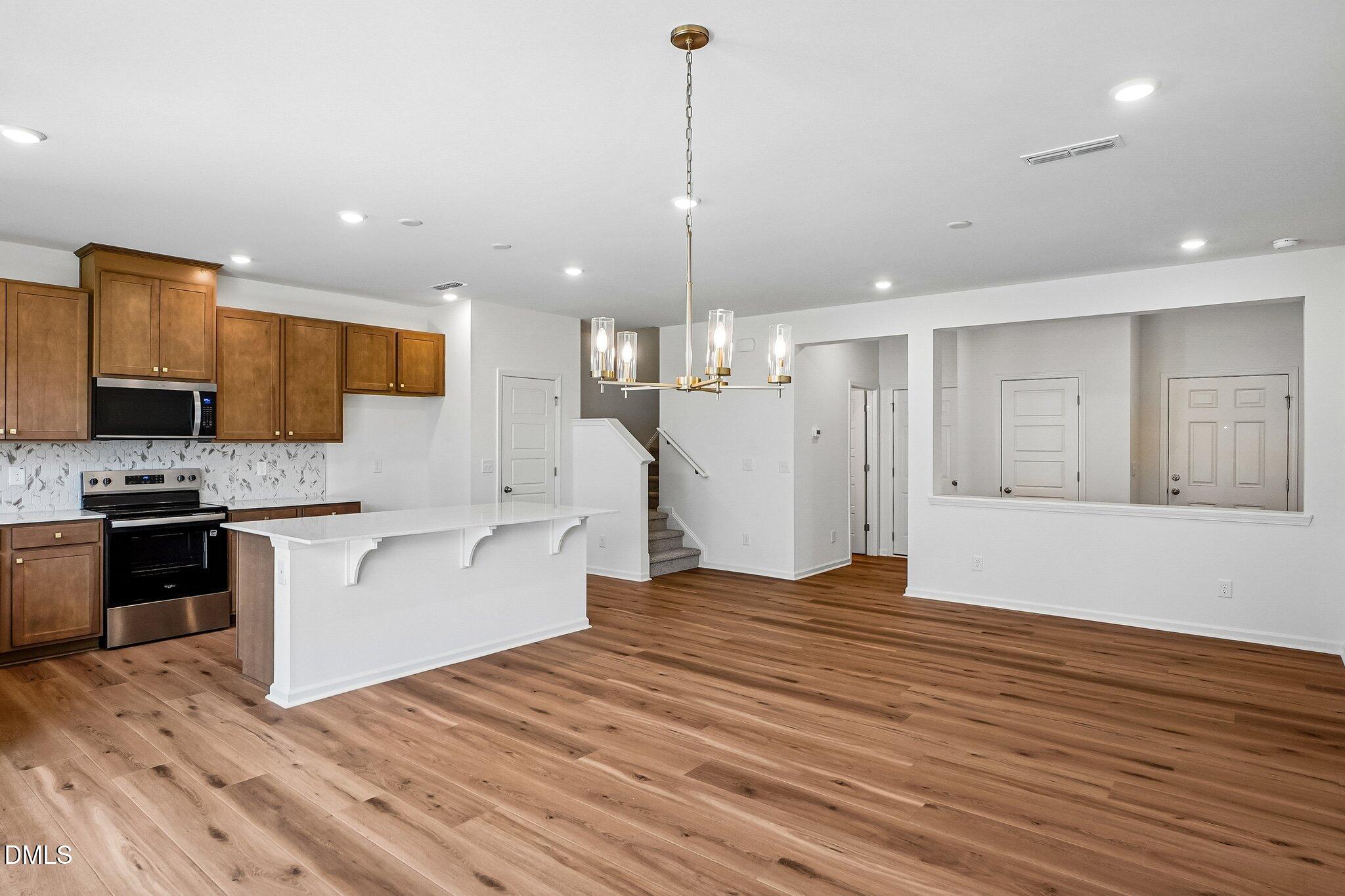 518 Sunset Lake Drive Property Photo 12