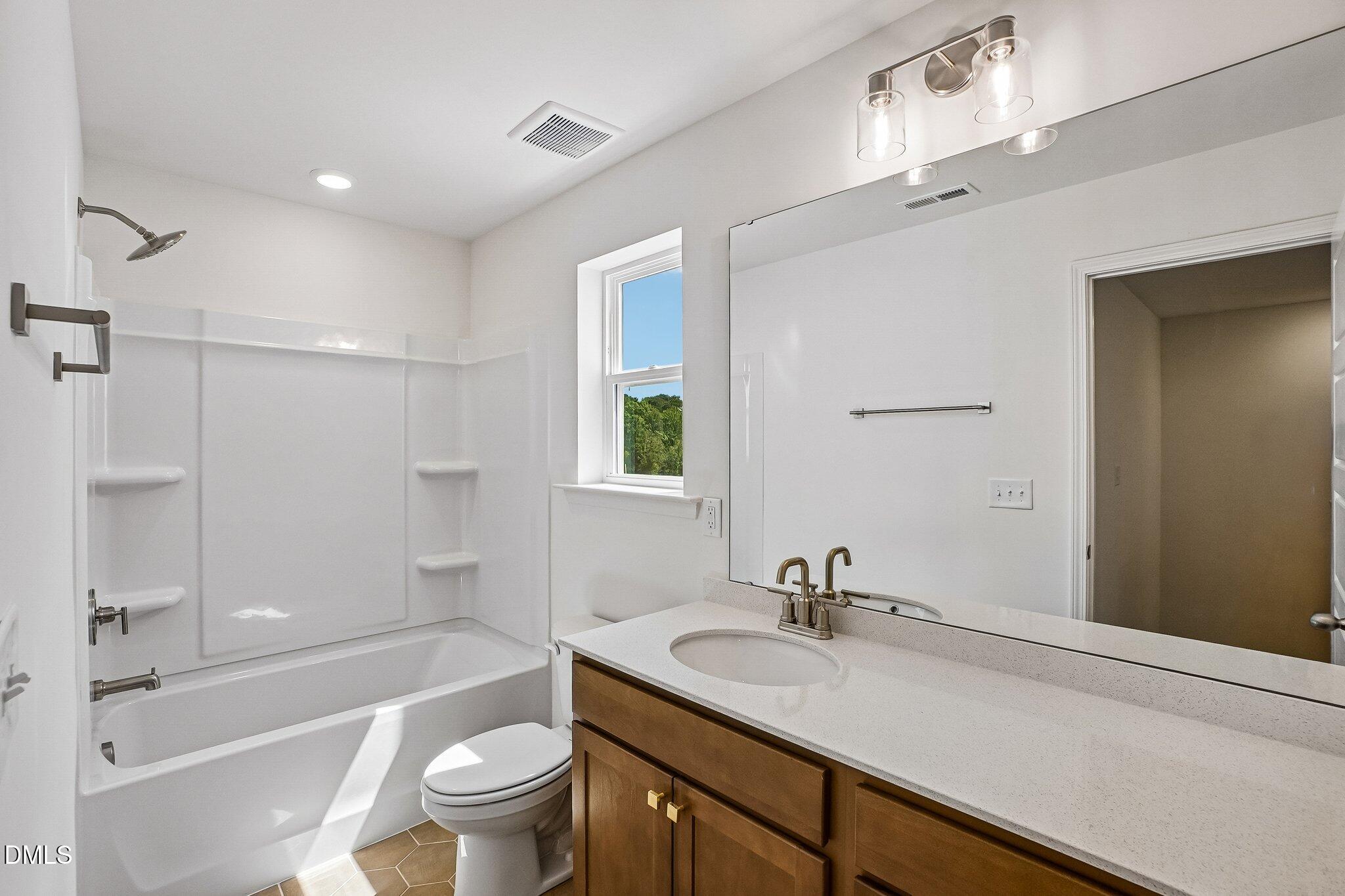 518 Sunset Lake Drive Property Photo 25