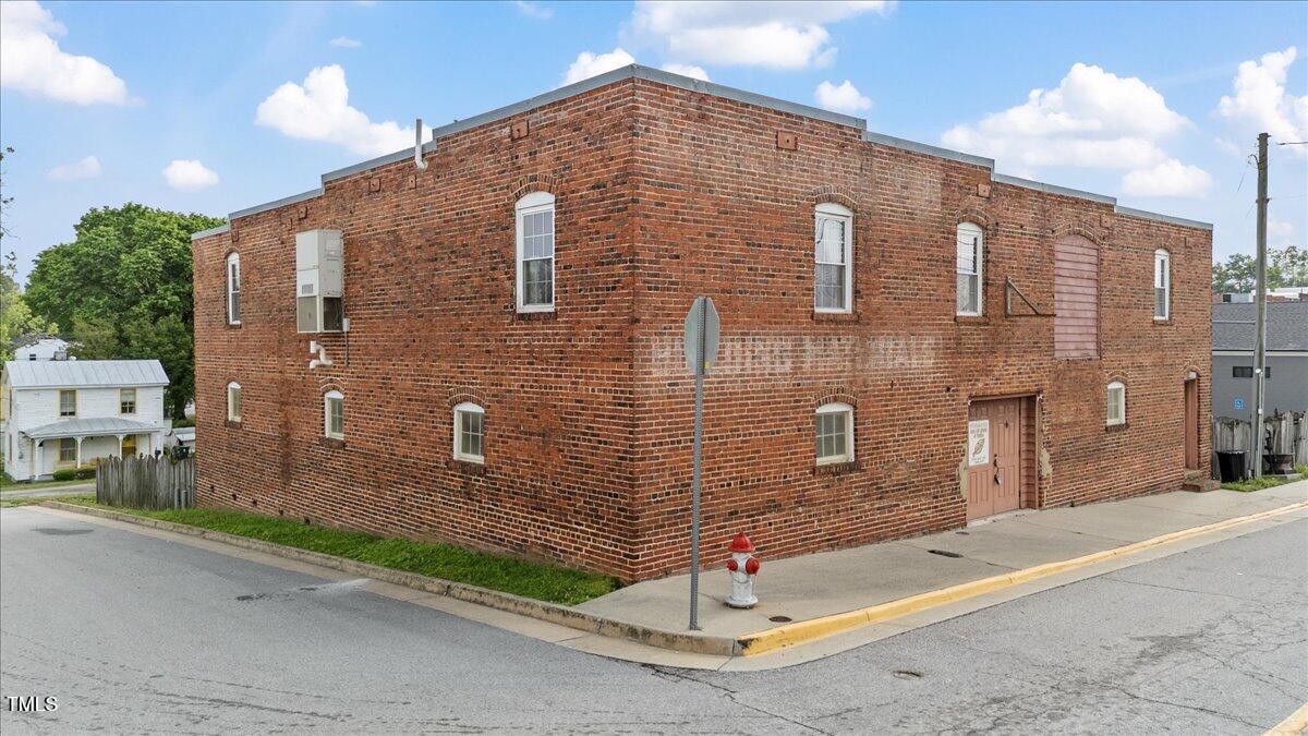 306 W Main Street Property Photo 1