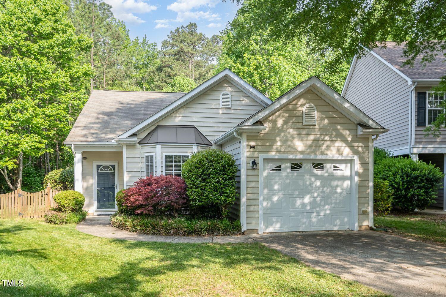 8437 Whisper Ridge Place Property Photo 1