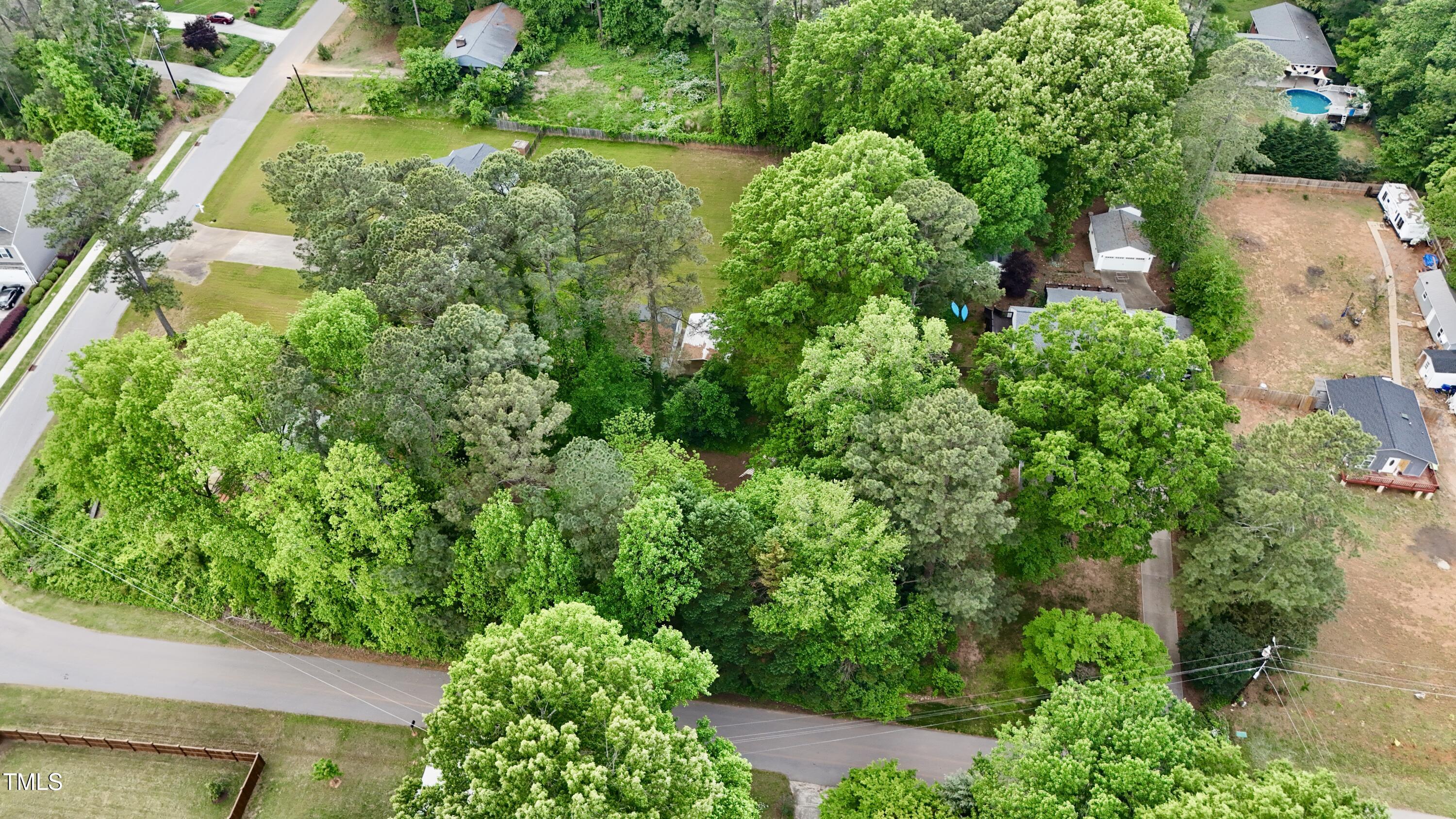 6200 Blanche Drive Property Photo 4