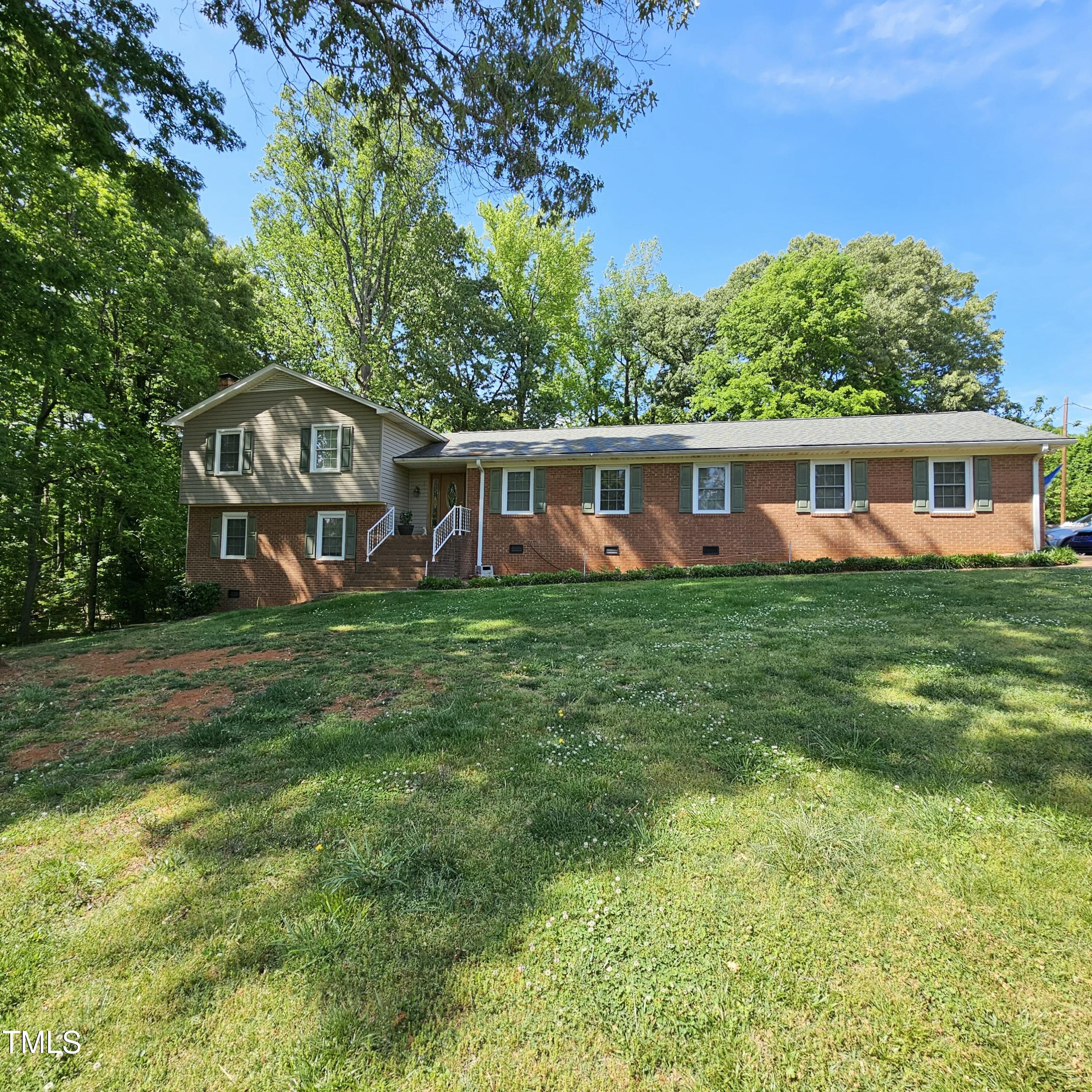 1102 Parkwood Drive Property Photo
