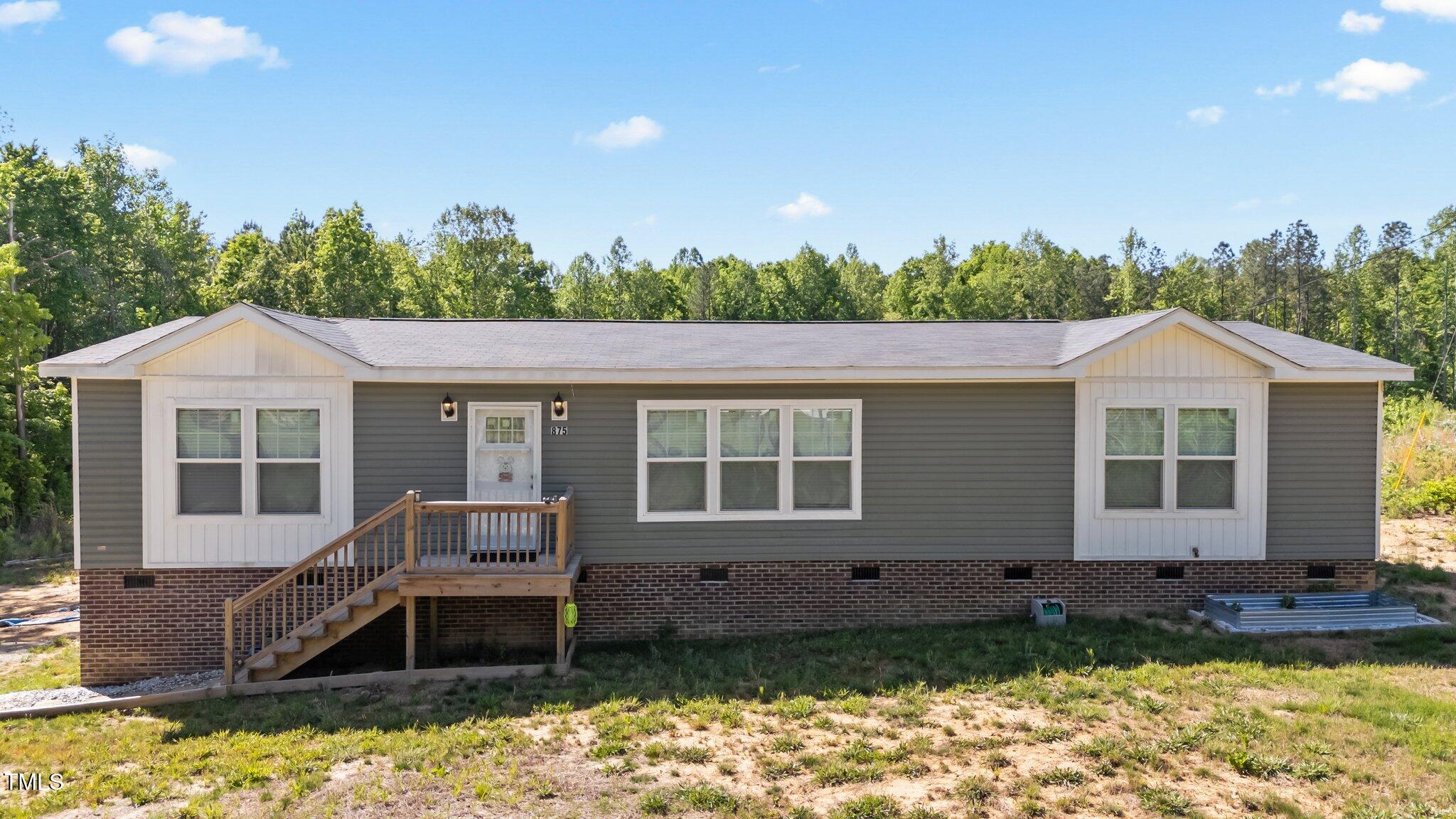875 Sulphur Springs Road Property Photo