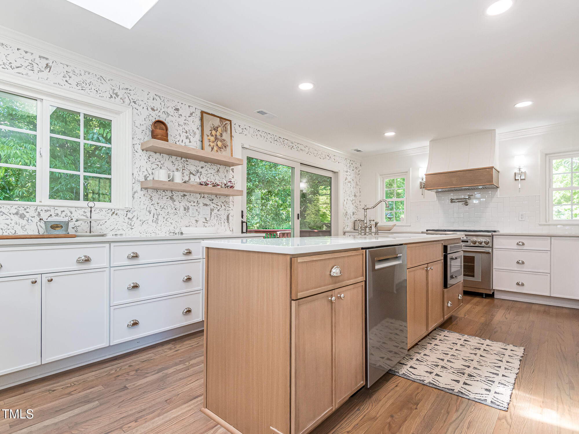 3009 Hillmer Drive Property Photo