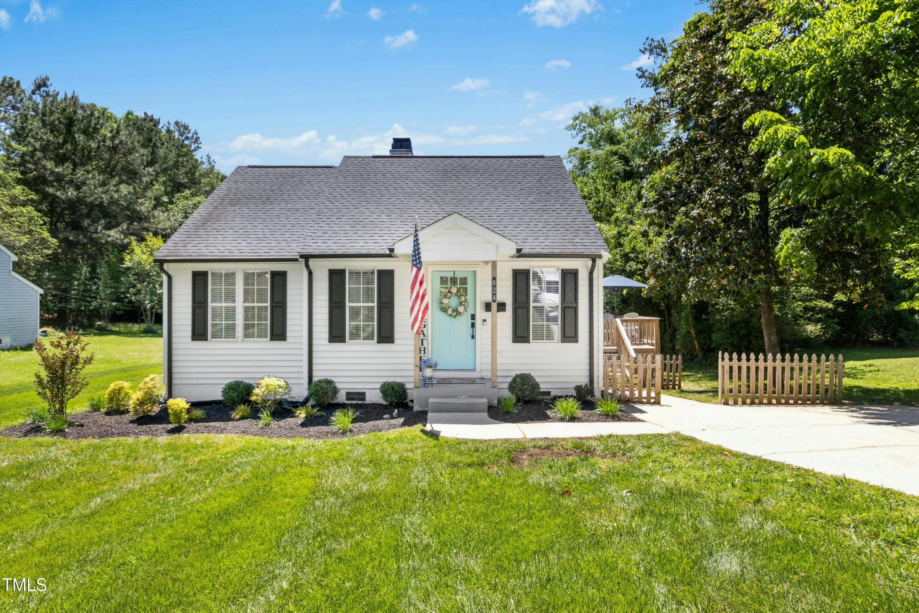 624 Wait Avenue Property Photo 1